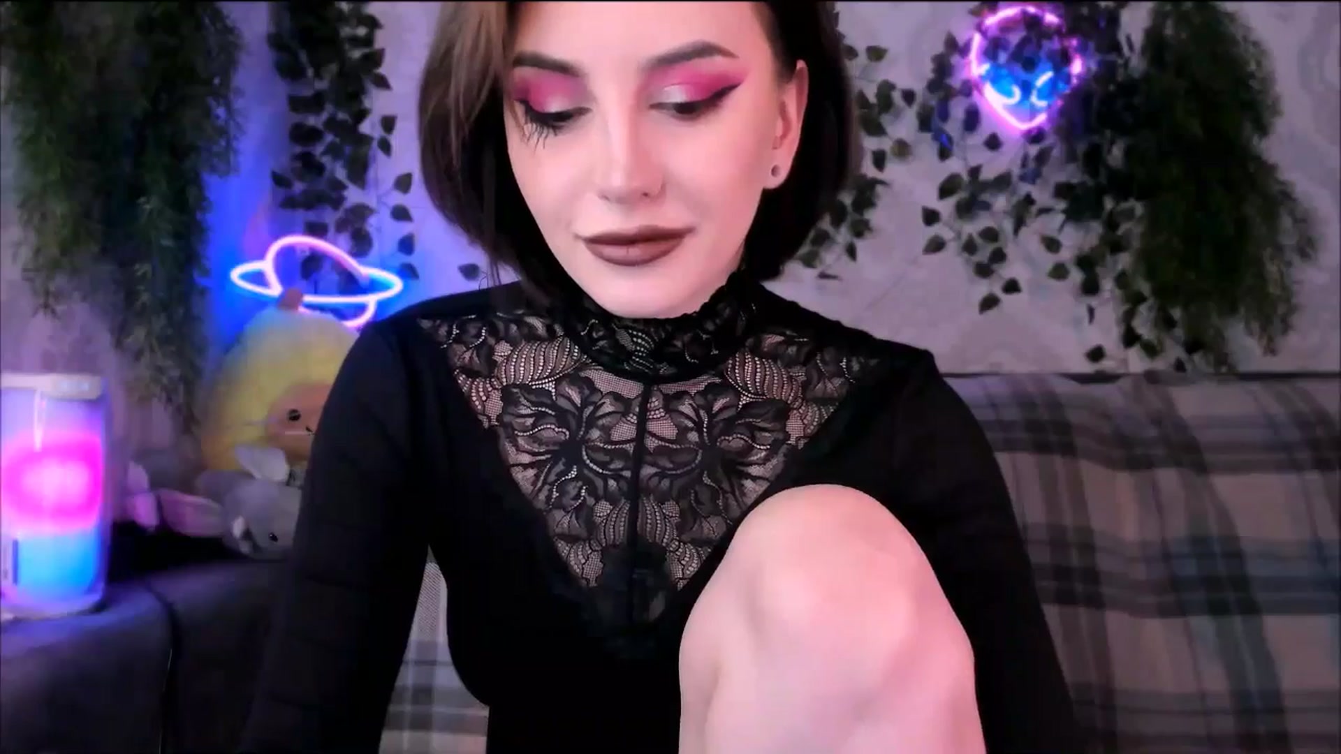 Gallery image thumbnail from Alien_Eva's myfreecams stream on, 10/31/2025, 02:16 image 12 of 20