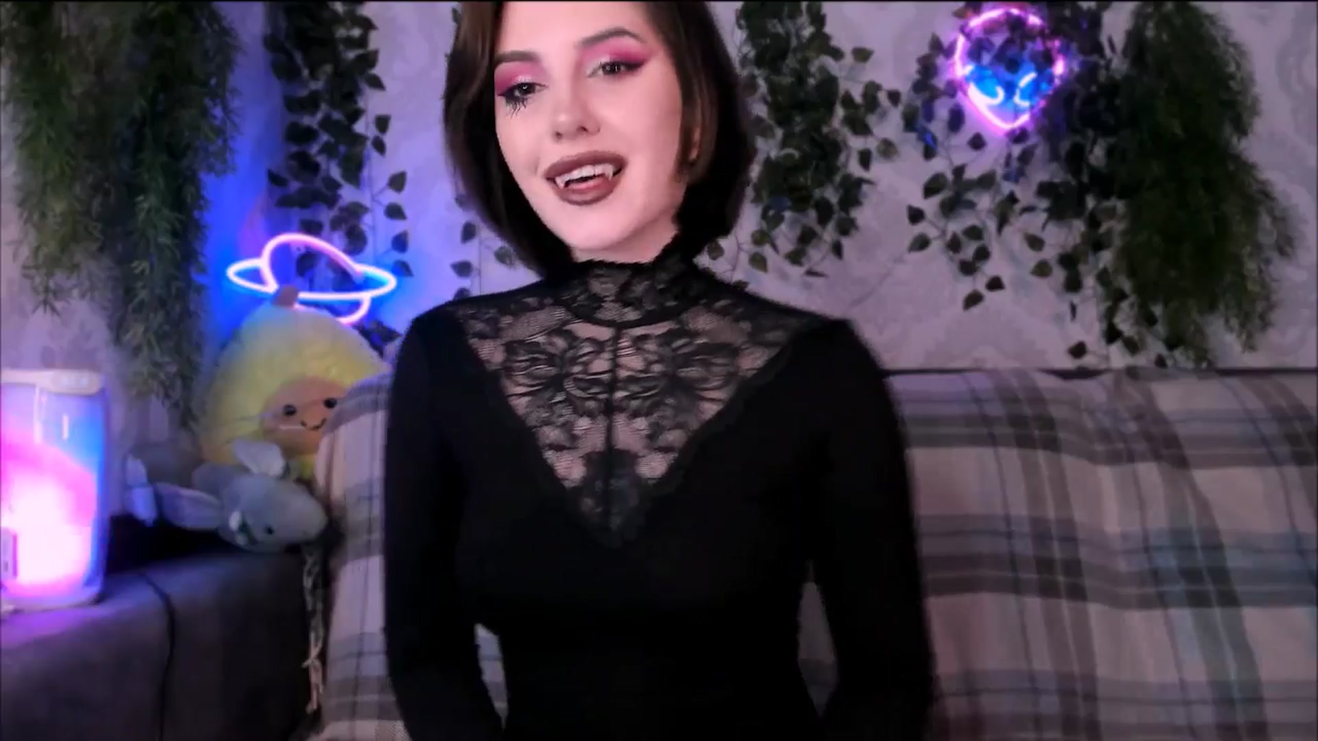 Gallery image thumbnail from Alien_Eva's myfreecams stream on, 10/31/2025, 02:16 image 16 of 20