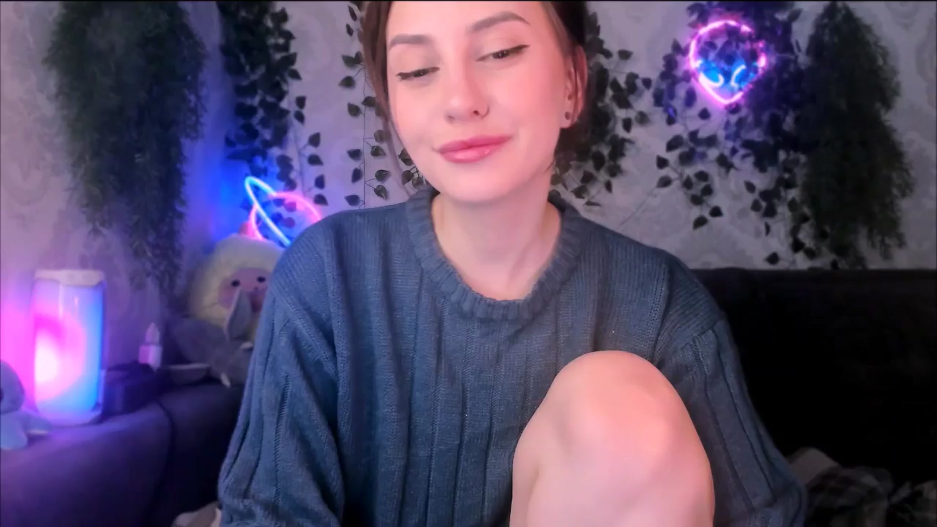 Gallery image thumbnail from Alien_Eva's myfreecams stream on, 11/02/2025, 03:50 image 6 of 20