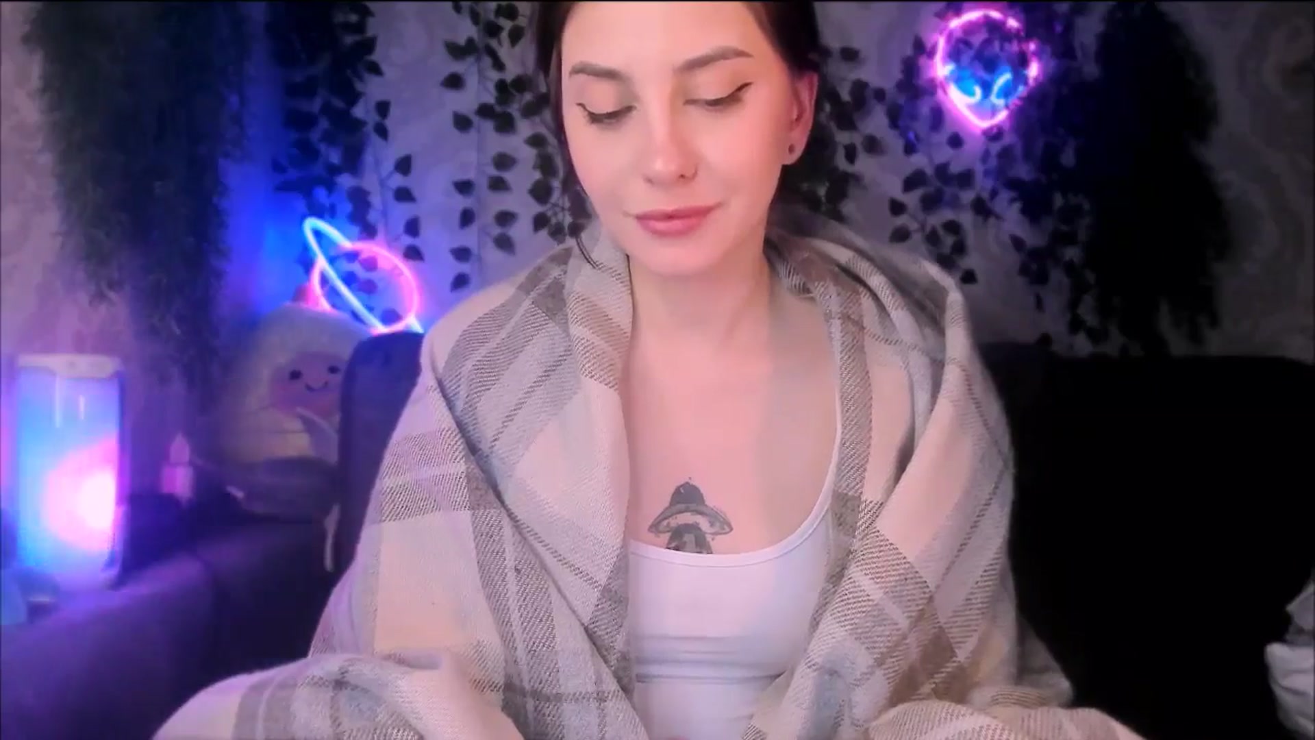 Gallery image thumbnail from Alien_Eva's myfreecams stream on, 11/02/2025, 06:03 image 4 of 20