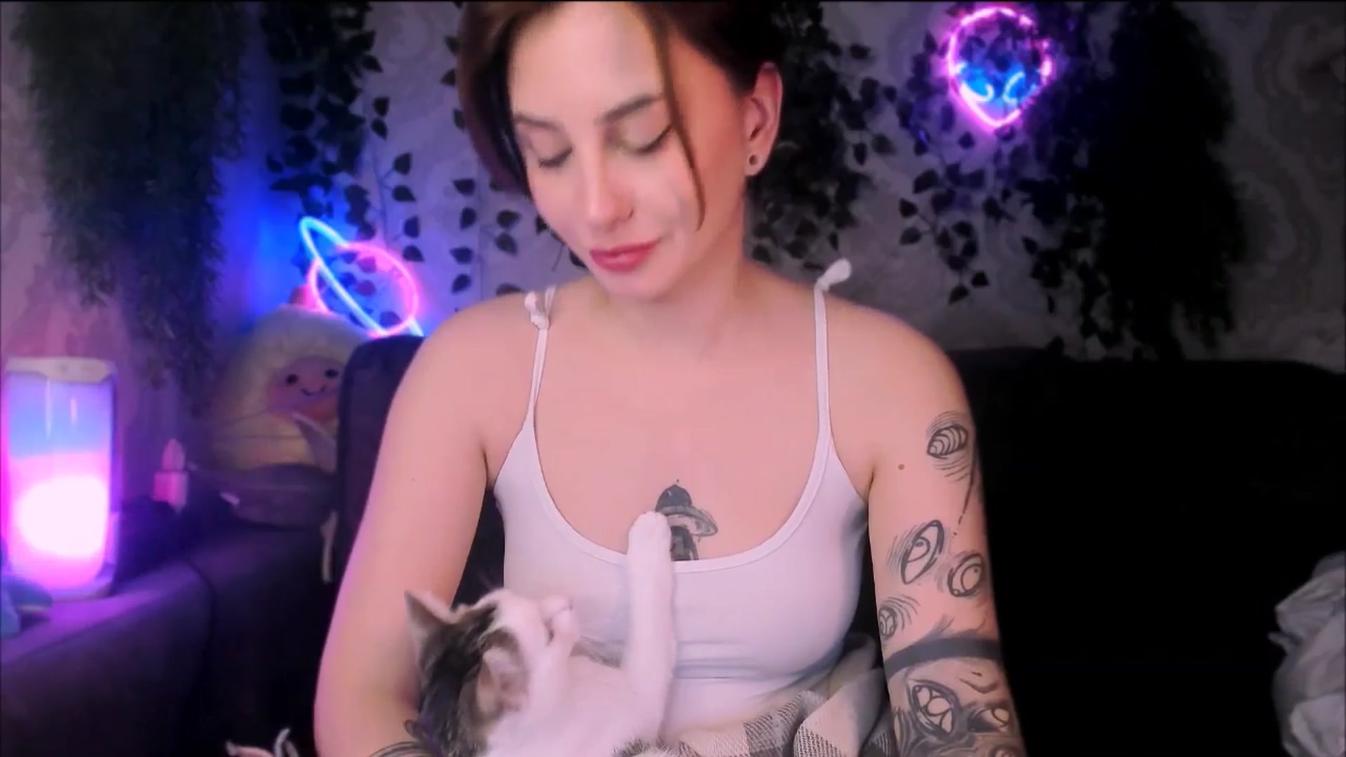 Gallery image thumbnail from Alien_Eva's myfreecams stream on, 11/02/2025, 06:03 image 14 of 20