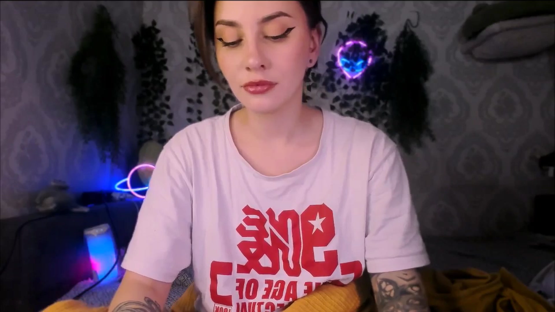 Gallery image thumbnail from Alien_Eva's myfreecams stream on, 11/06/2025, 04:27 image 3 of 20