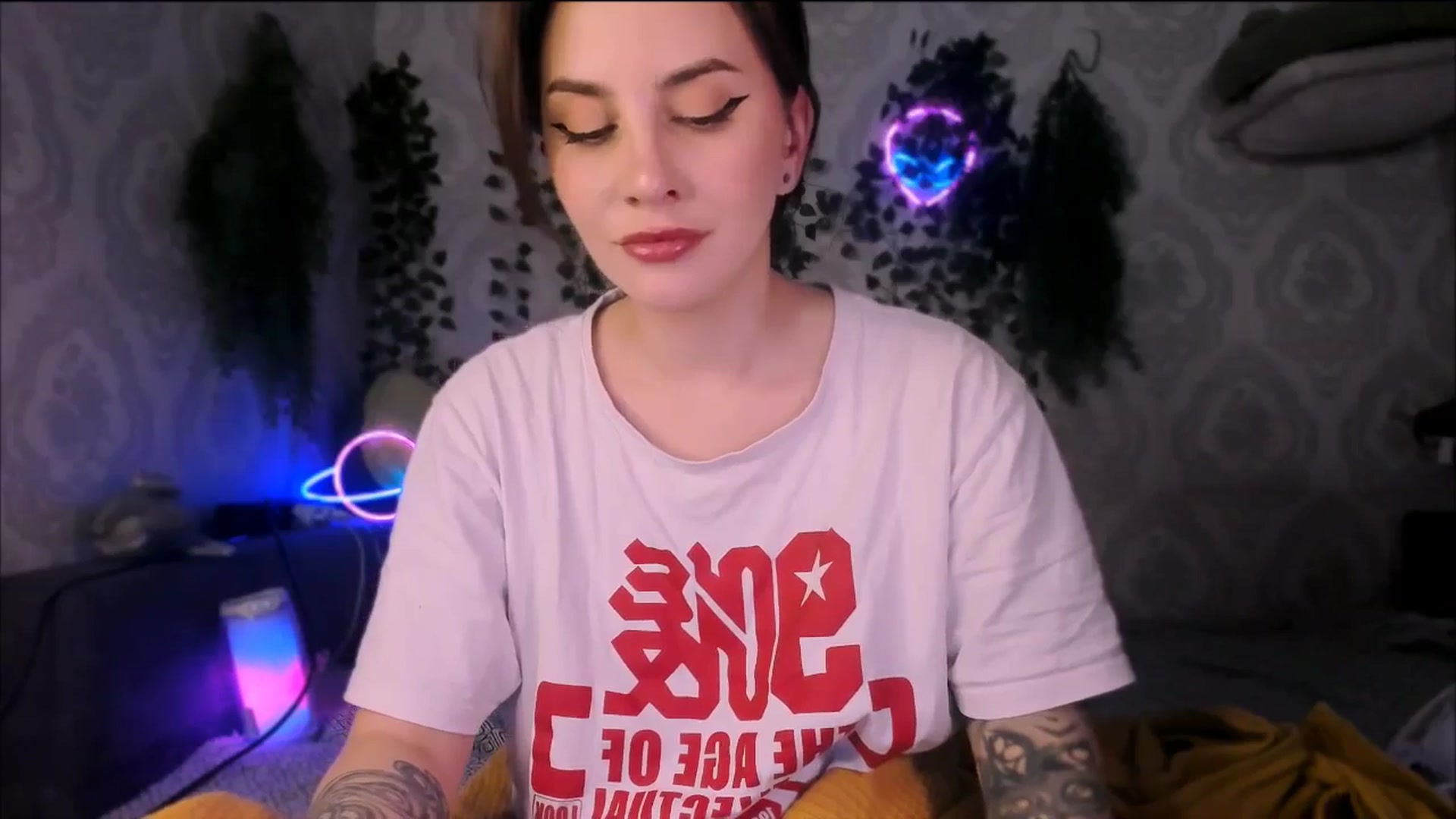 Gallery image thumbnail from Alien_Eva's myfreecams stream on, 11/06/2025, 04:27 image 10 of 20