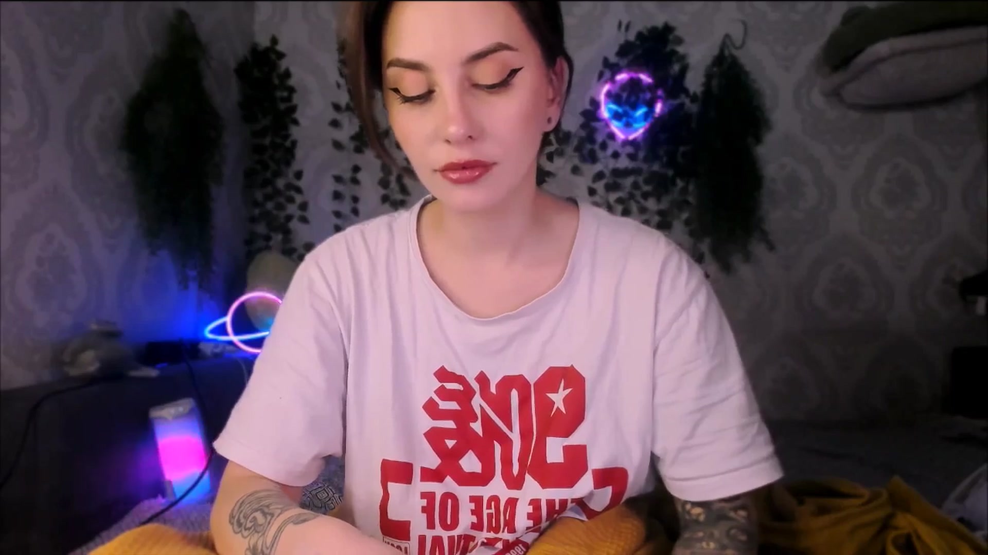 Gallery image thumbnail from Alien_Eva's myfreecams stream on, 11/06/2025, 04:27 image 5 of 20