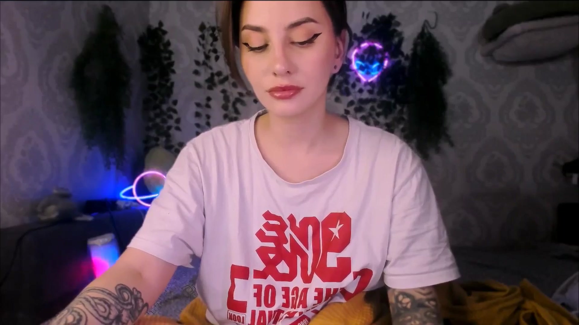Gallery image thumbnail from Alien_Eva's myfreecams stream on, 11/06/2025, 04:27 image 4 of 20