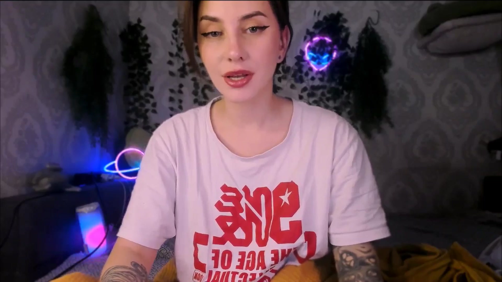 Gallery image thumbnail from Alien_Eva's myfreecams stream on, 11/06/2025, 04:27 image 11 of 20