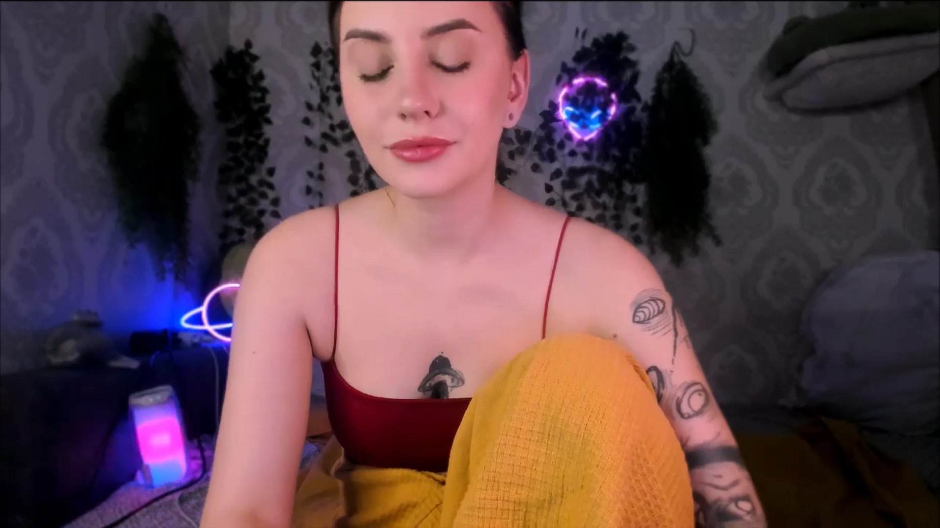 Gallery image thumbnail from Alien_Eva's myfreecams stream on, 11/07/2025, 02:52 image 17 of 20
