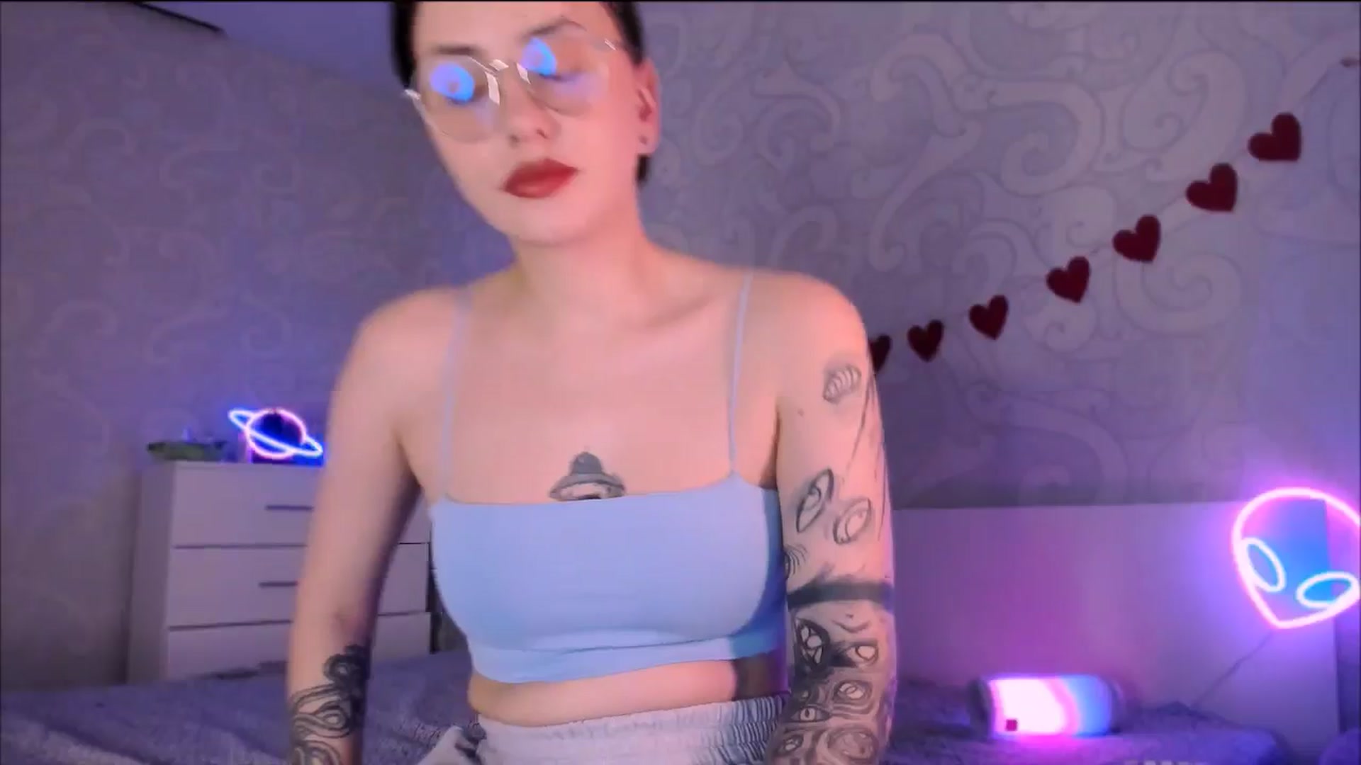 Gallery image thumbnail from Alien_Eva's myfreecams stream on, 11/14/2025, 05:15 image 11 of 20