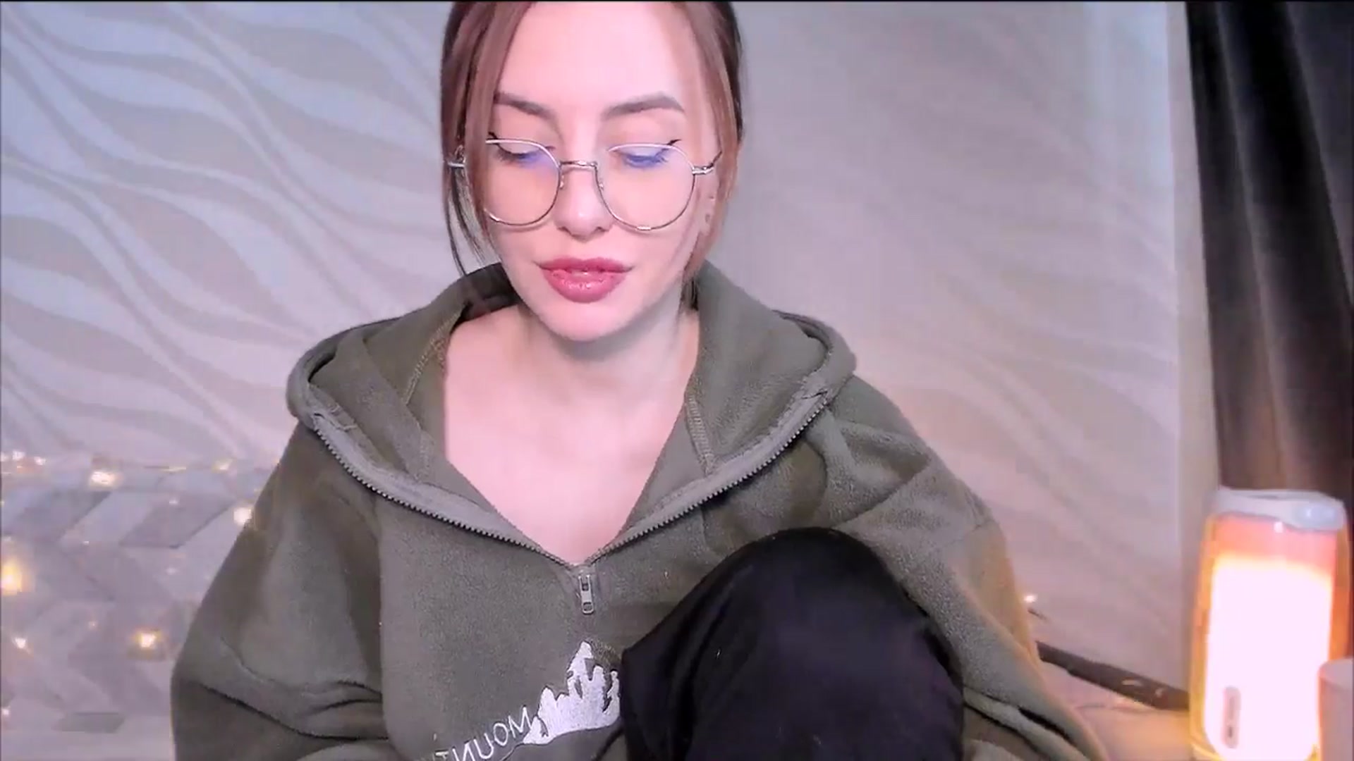 Gallery image thumbnail from Alien_Eva's myfreecams stream on, 12/01/2025, 05:21 image 13 of 20