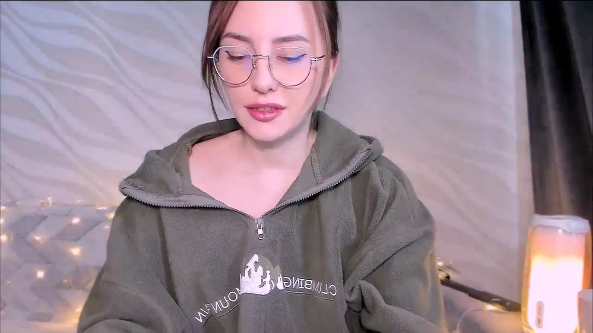 Gallery image thumbnail from Alien_Eva's myfreecams stream on, 12/01/2025, 05:21 image 18 of 20