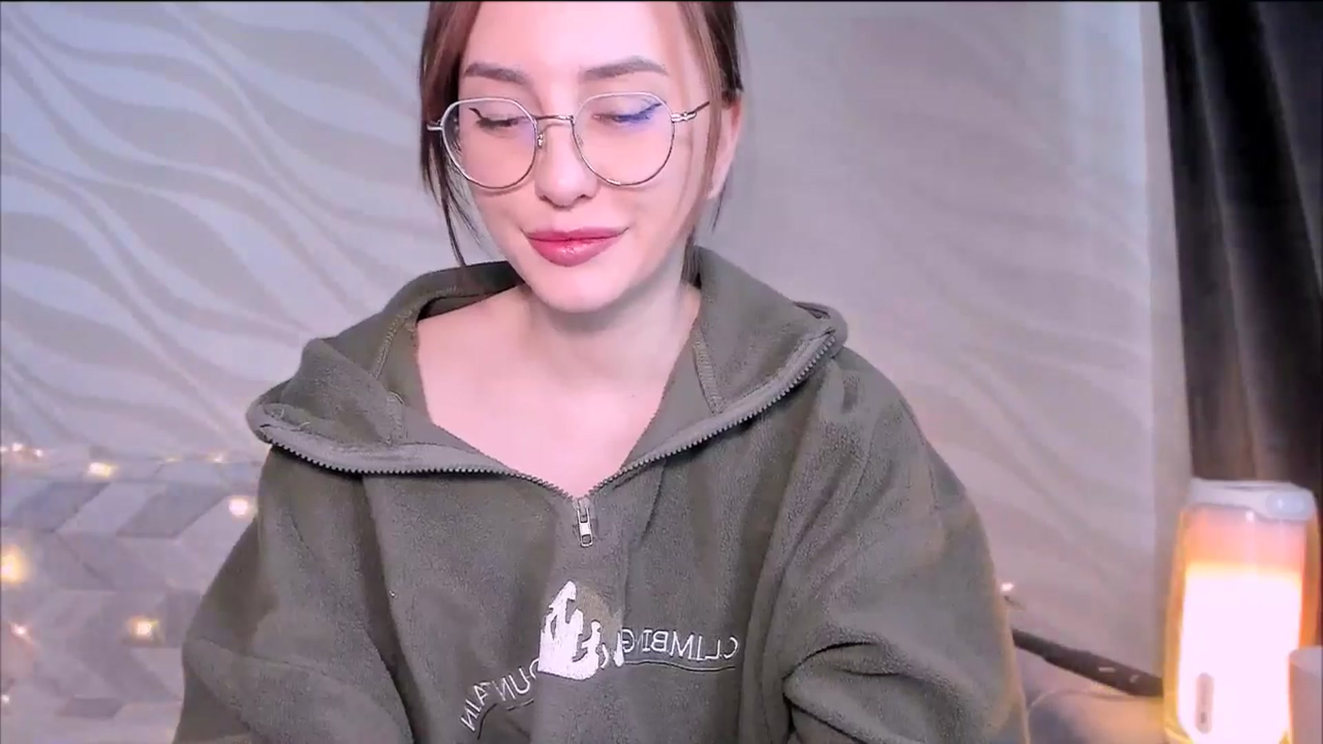 Gallery image thumbnail from Alien_Eva's myfreecams stream on, 12/01/2025, 05:21 image 17 of 20