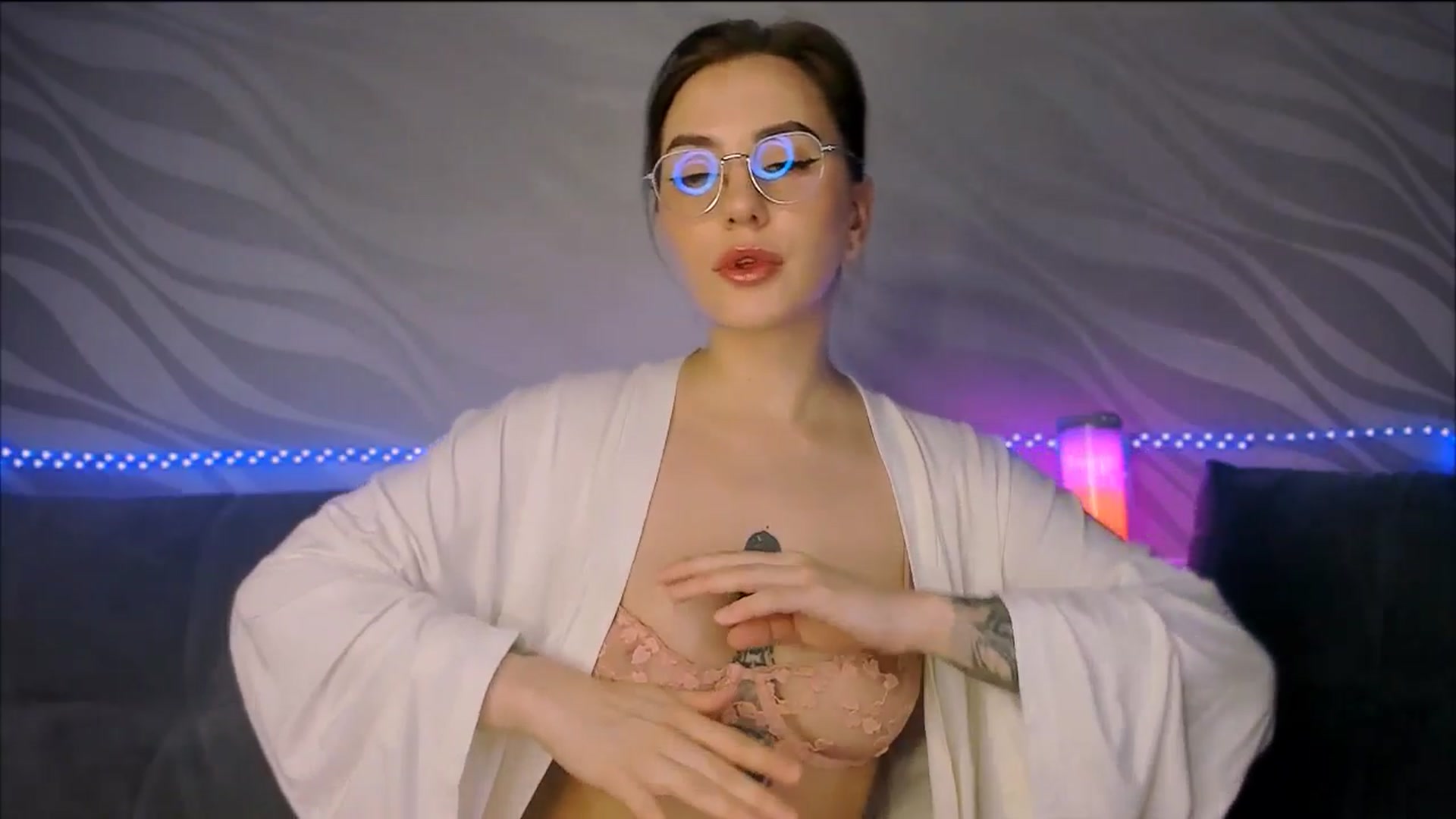 Gallery image thumbnail from Alien_Eva's myfreecams stream on, 12/08/2025, 02:19 image 8 of 20
