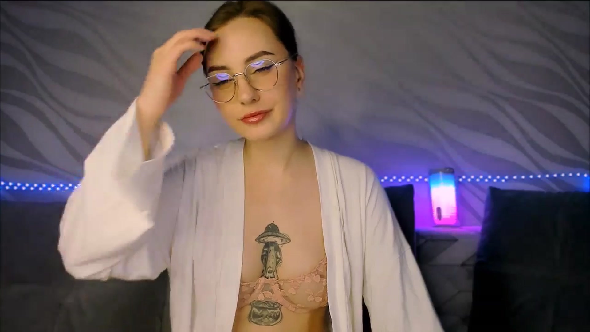 Gallery image thumbnail from Alien_Eva's myfreecams stream on, 12/08/2025, 02:19 image 2 of 20