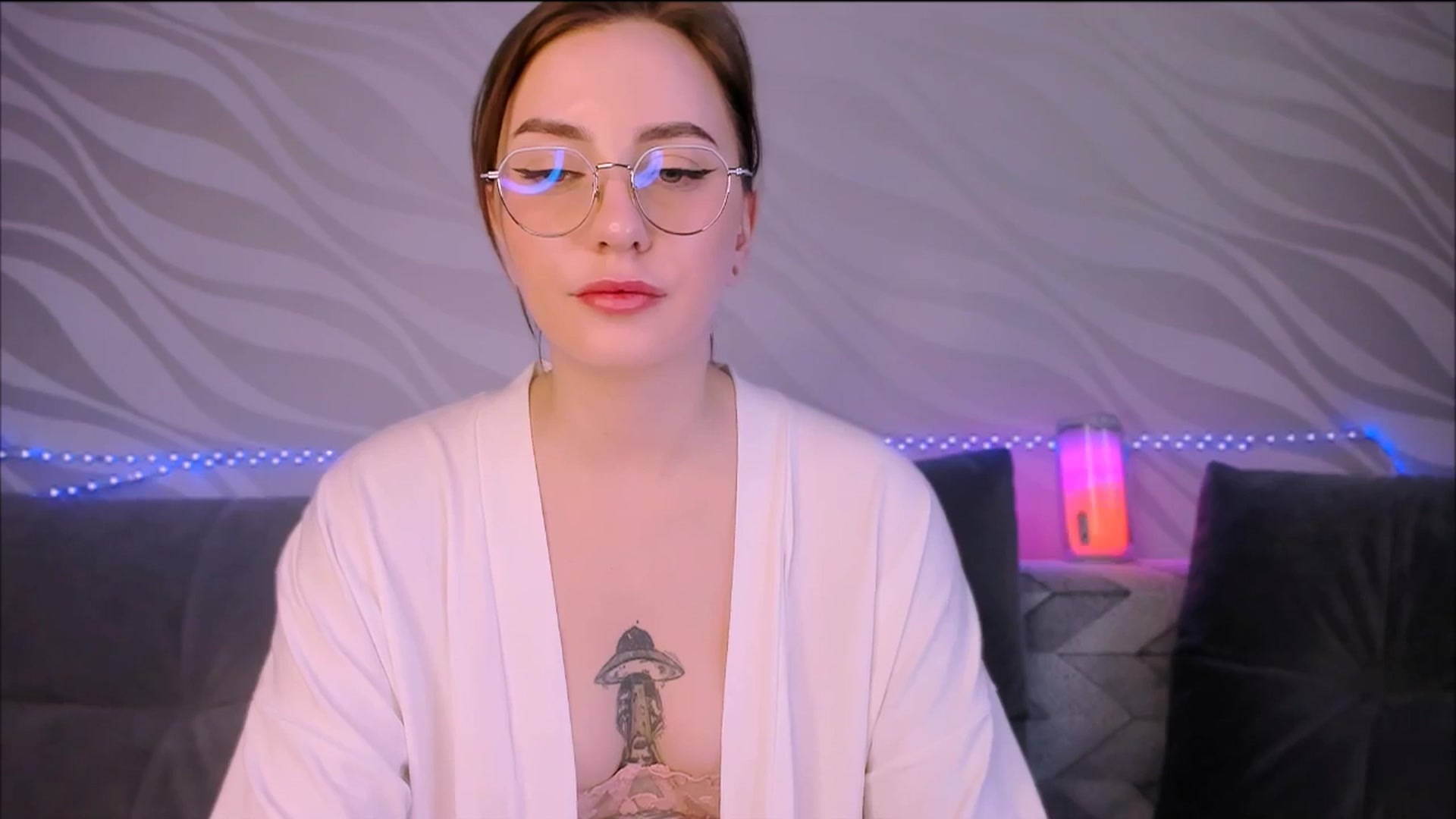Gallery image thumbnail from Alien_Eva's myfreecams stream on, 12/08/2025, 06:04 image 11 of 20