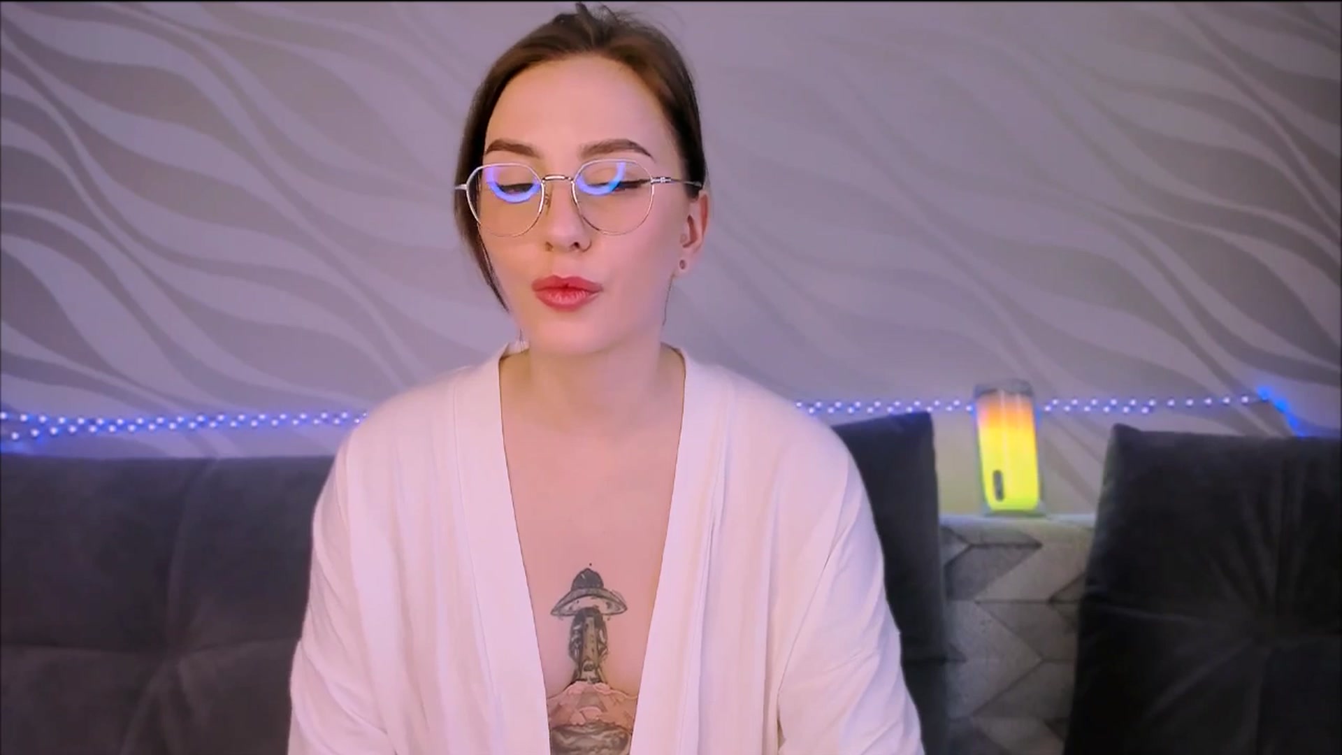 Gallery image thumbnail from Alien_Eva's myfreecams stream on, 12/08/2025, 06:04 image 5 of 20