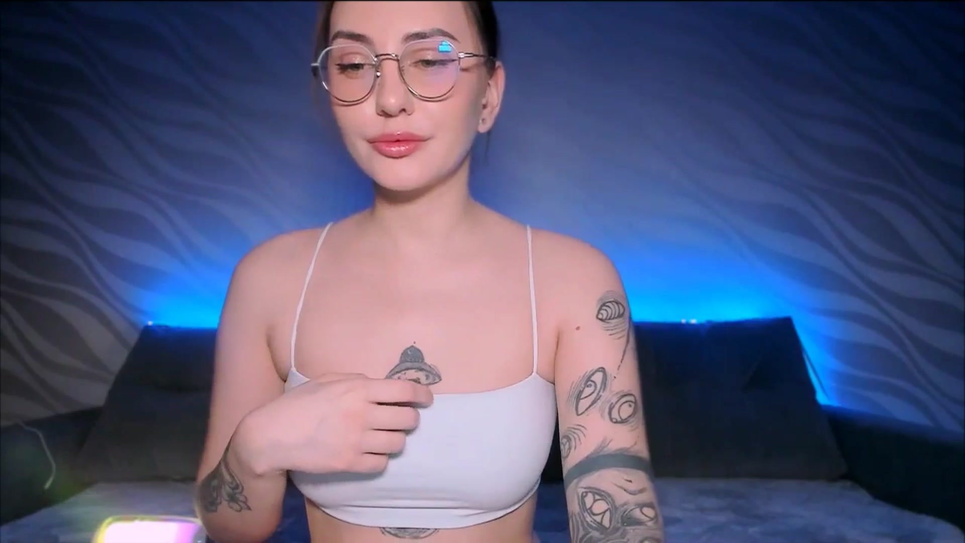 Gallery image thumbnail from Alien_Eva's myfreecams stream on, 12/10/2025, 02:00 image 19 of 20