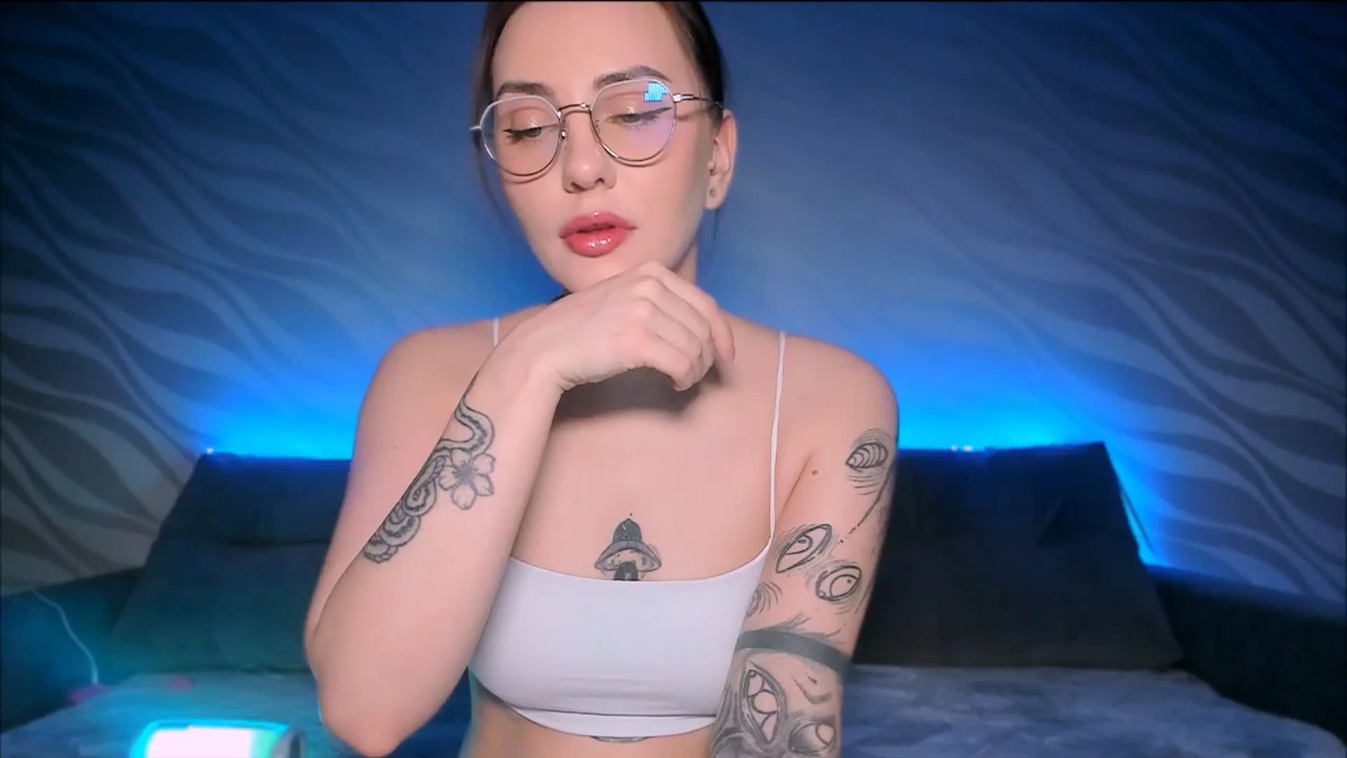 Gallery image thumbnail from Alien_Eva's myfreecams stream on, 12/10/2025, 02:00 image 1 of 20