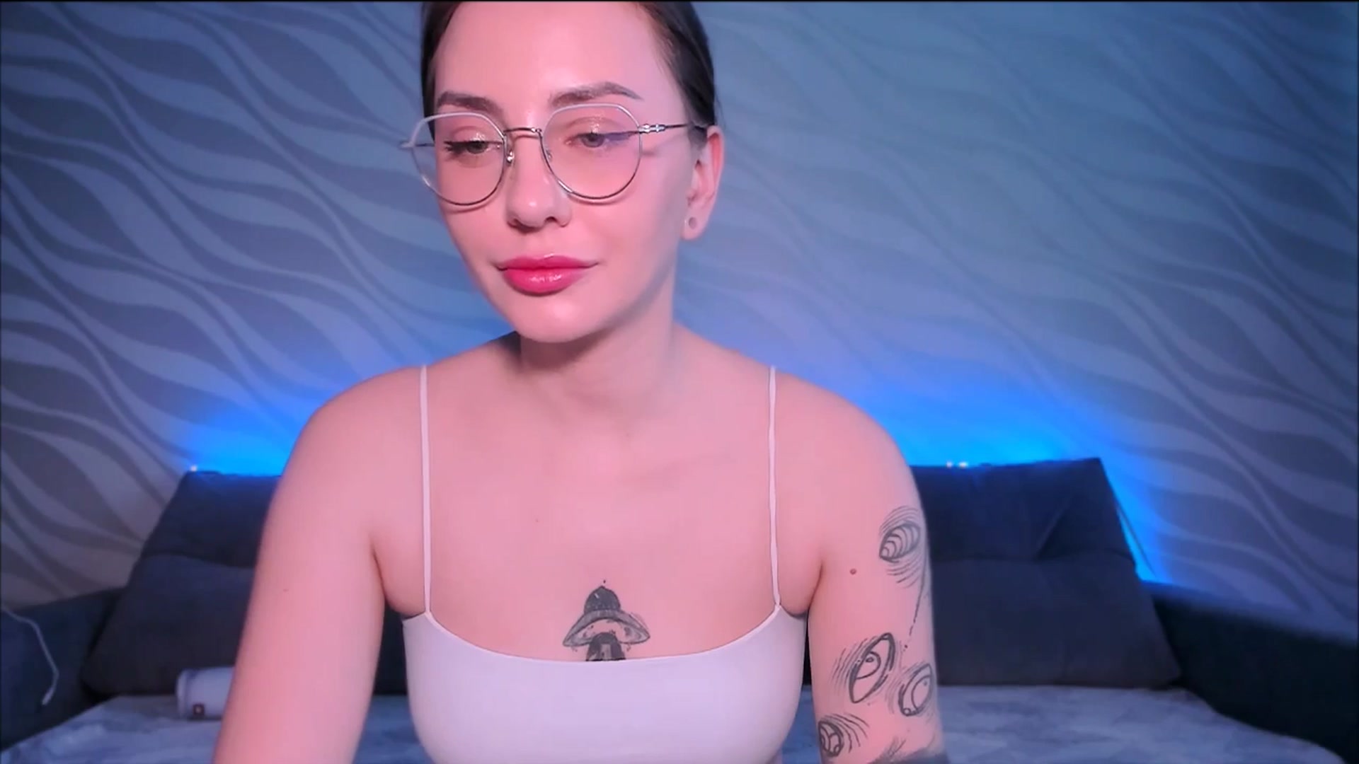 Gallery image thumbnail from Alien_Eva's myfreecams stream on, 12/10/2025, 05:56 image 16 of 20