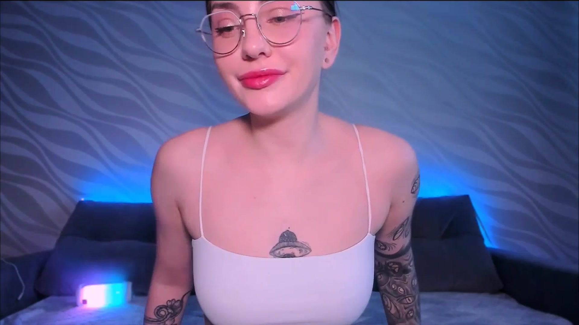 Gallery image thumbnail from Alien_Eva's myfreecams stream on, 12/10/2025, 05:56 image 12 of 20