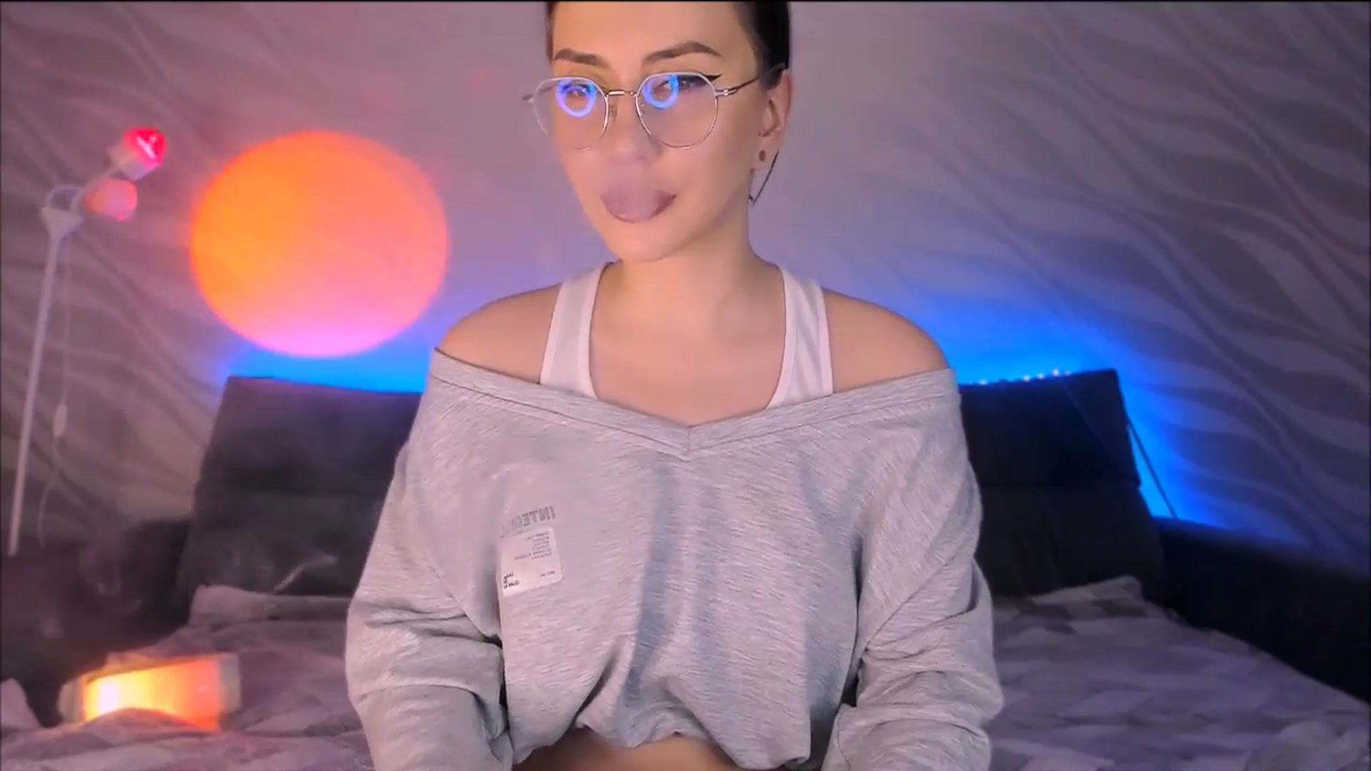 Gallery image thumbnail from Alien_Eva's myfreecams stream on, 12/14/2025, 03:01 image 4 of 20