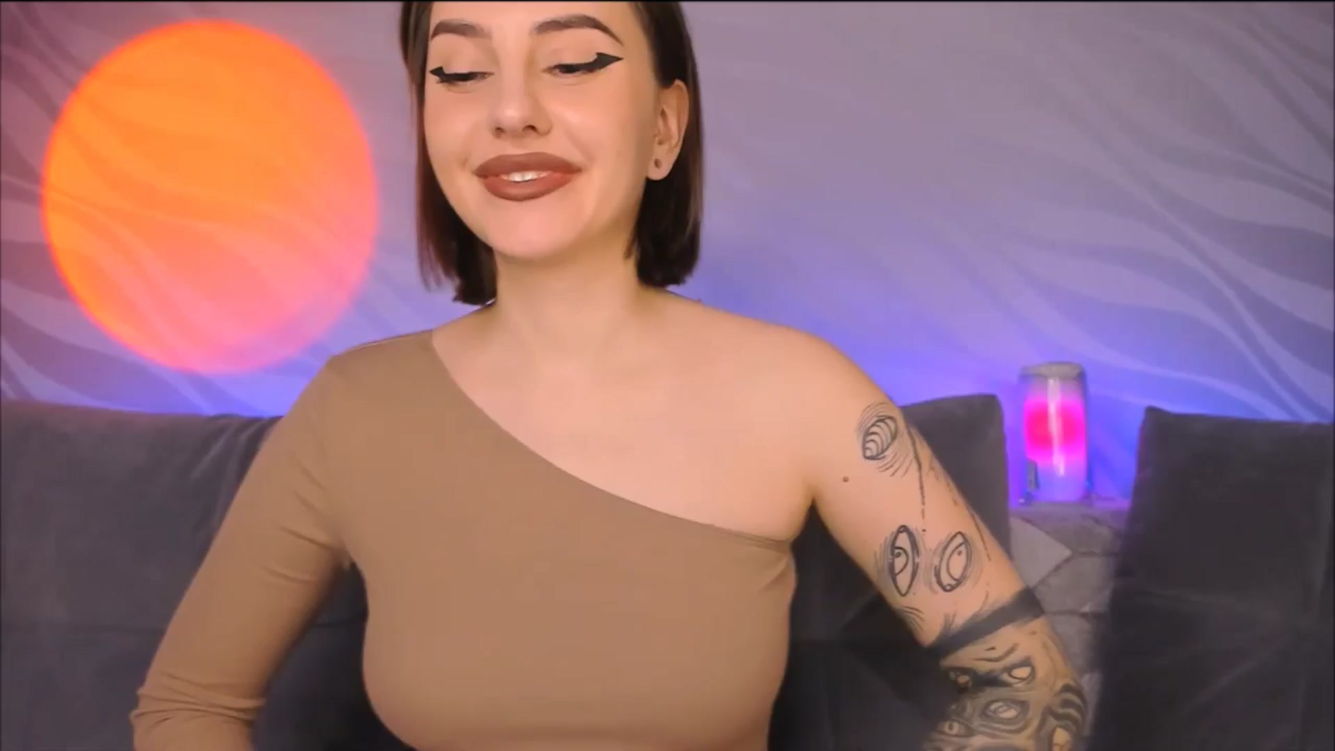 Gallery image thumbnail from Alien_Eva's myfreecams stream on, 12/26/2025, 03:09 image 1 of 20