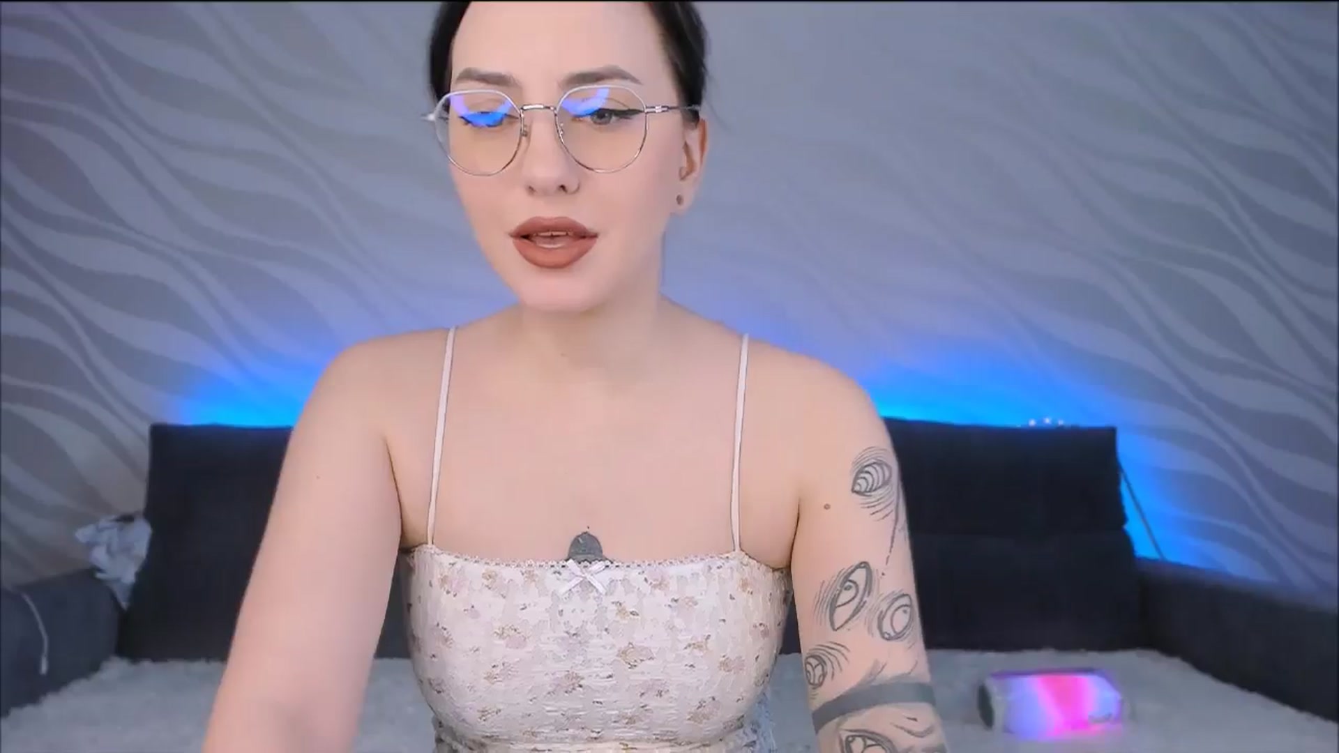 Gallery image thumbnail from Alien_Eva's myfreecams stream on, 01/22/2026, 04:56 image 3 of 20