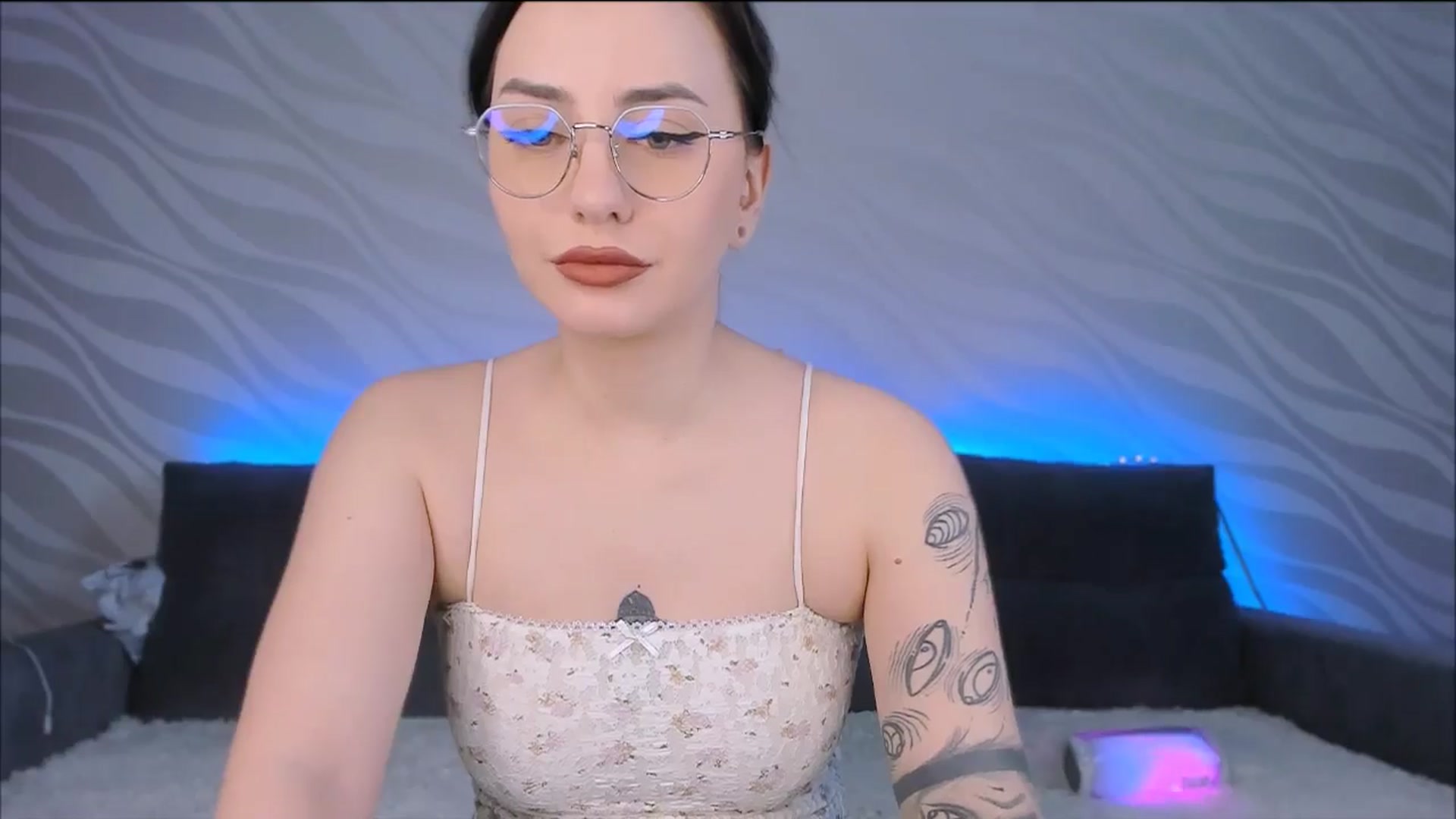 Gallery image thumbnail from Alien_Eva's myfreecams stream on, 01/22/2026, 04:56 image 6 of 20