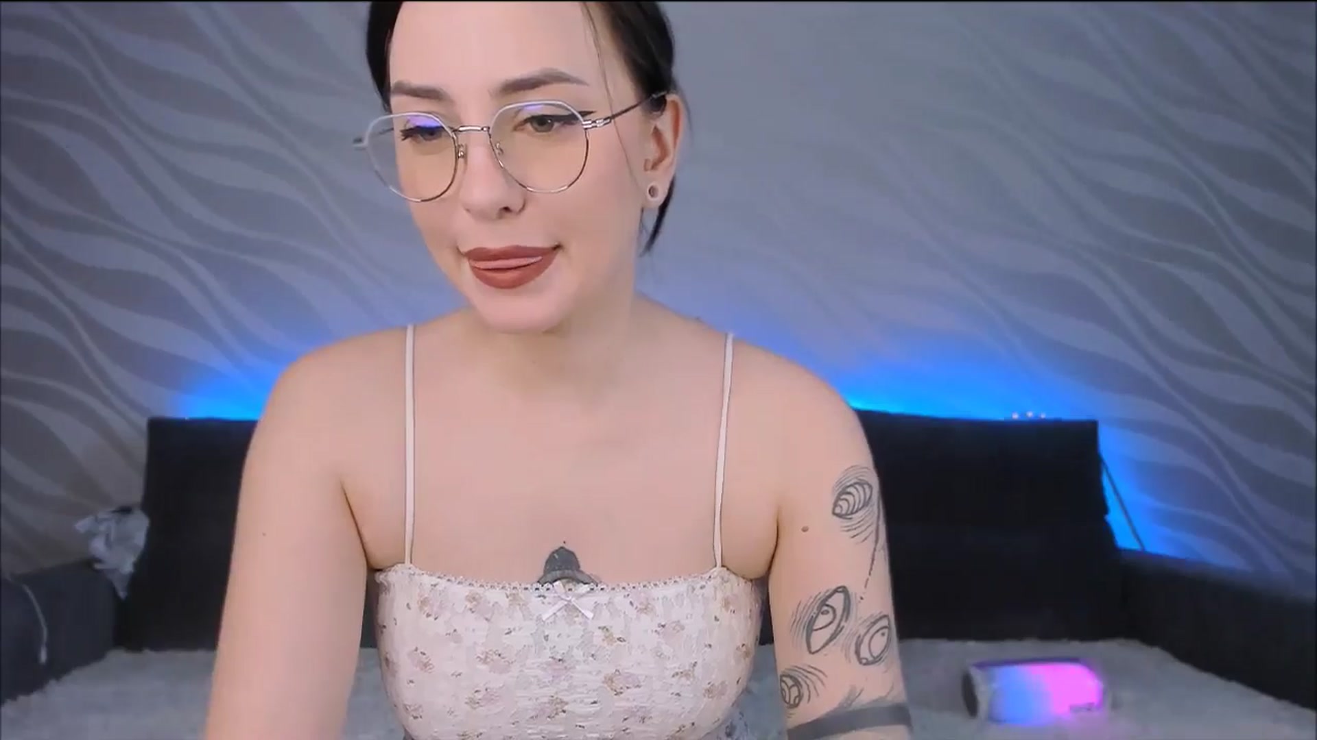 Gallery image thumbnail from Alien_Eva's myfreecams stream on, 01/22/2026, 04:56 image 15 of 20