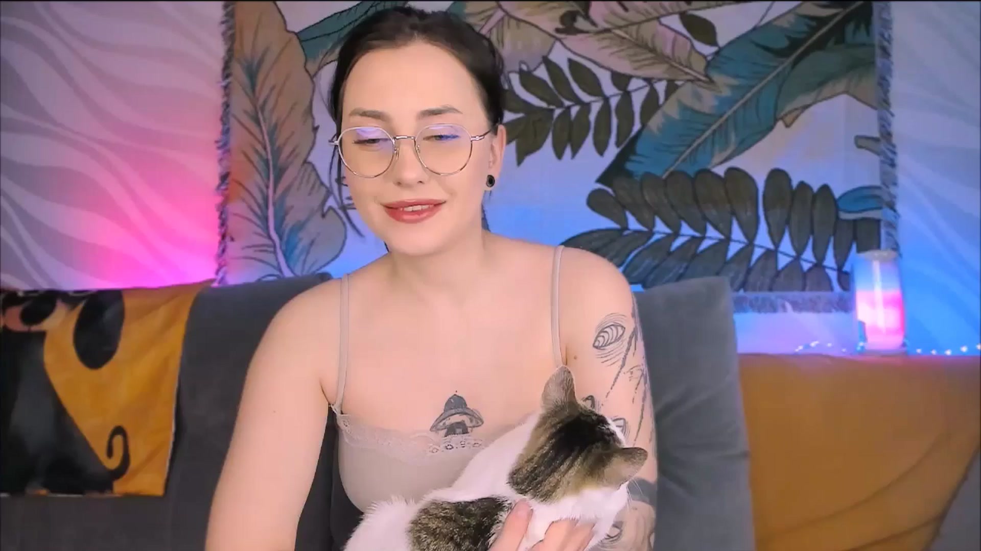 Gallery image thumbnail from Alien_Eva's myfreecams stream on, 02/22/2026, 04:33 image 1 of 20