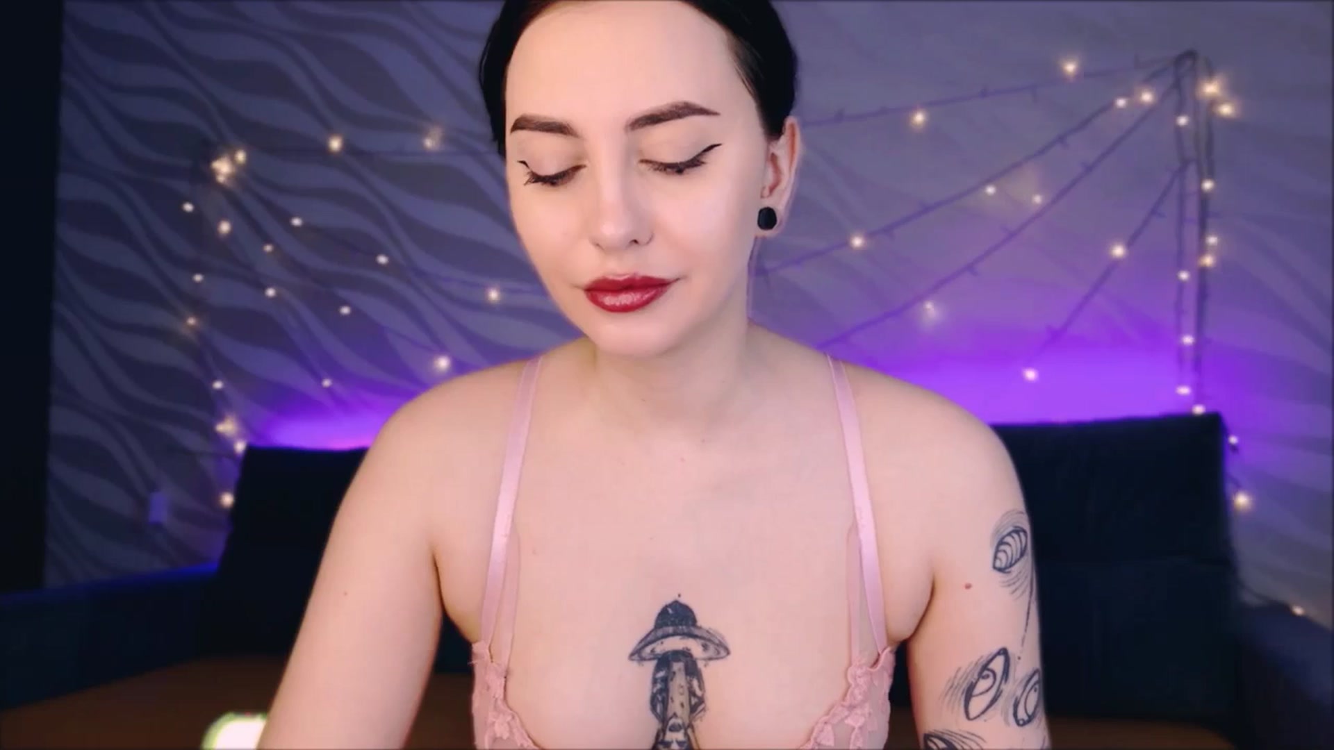 Gallery image thumbnail from Alien_Eva's myfreecams stream on, 03/17/2026, 02:59 image 14 of 20