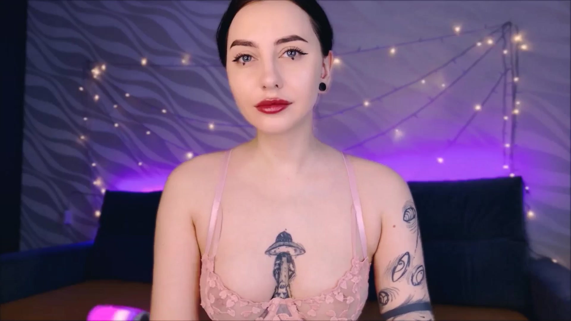 Gallery image thumbnail from Alien_Eva's myfreecams stream on, 03/17/2026, 02:59 image 13 of 20
