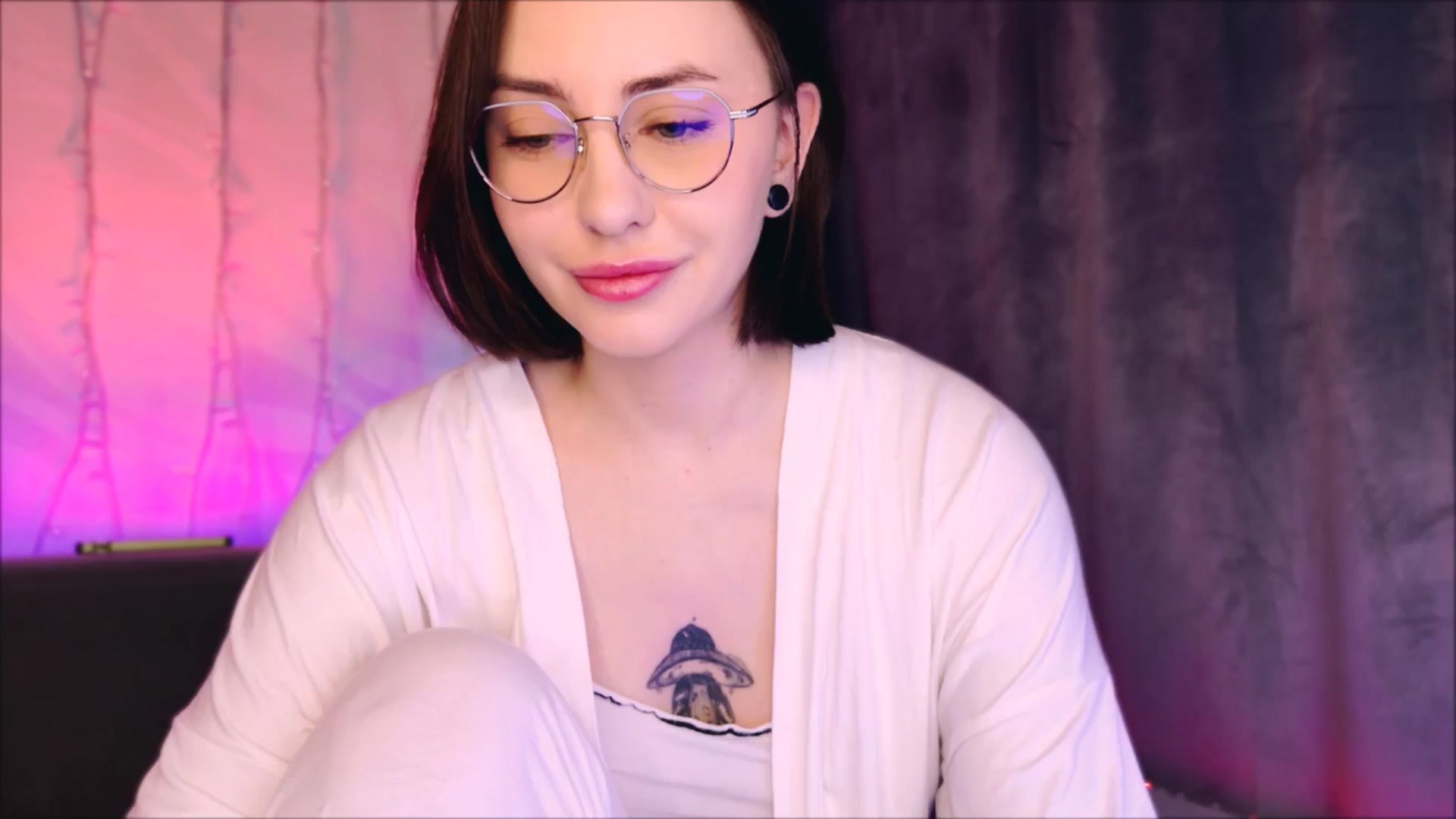 Gallery image thumbnail from Alien_Eva's myfreecams stream on, 03/19/2026, 01:59 image 1 of 20