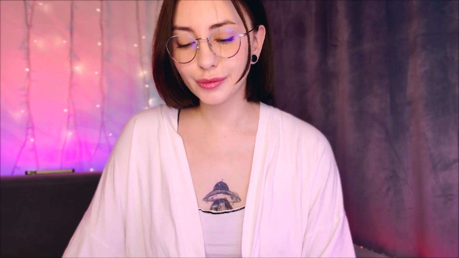 Gallery image thumbnail from Alien_Eva's myfreecams stream on, 03/19/2026, 01:59 image 19 of 20
