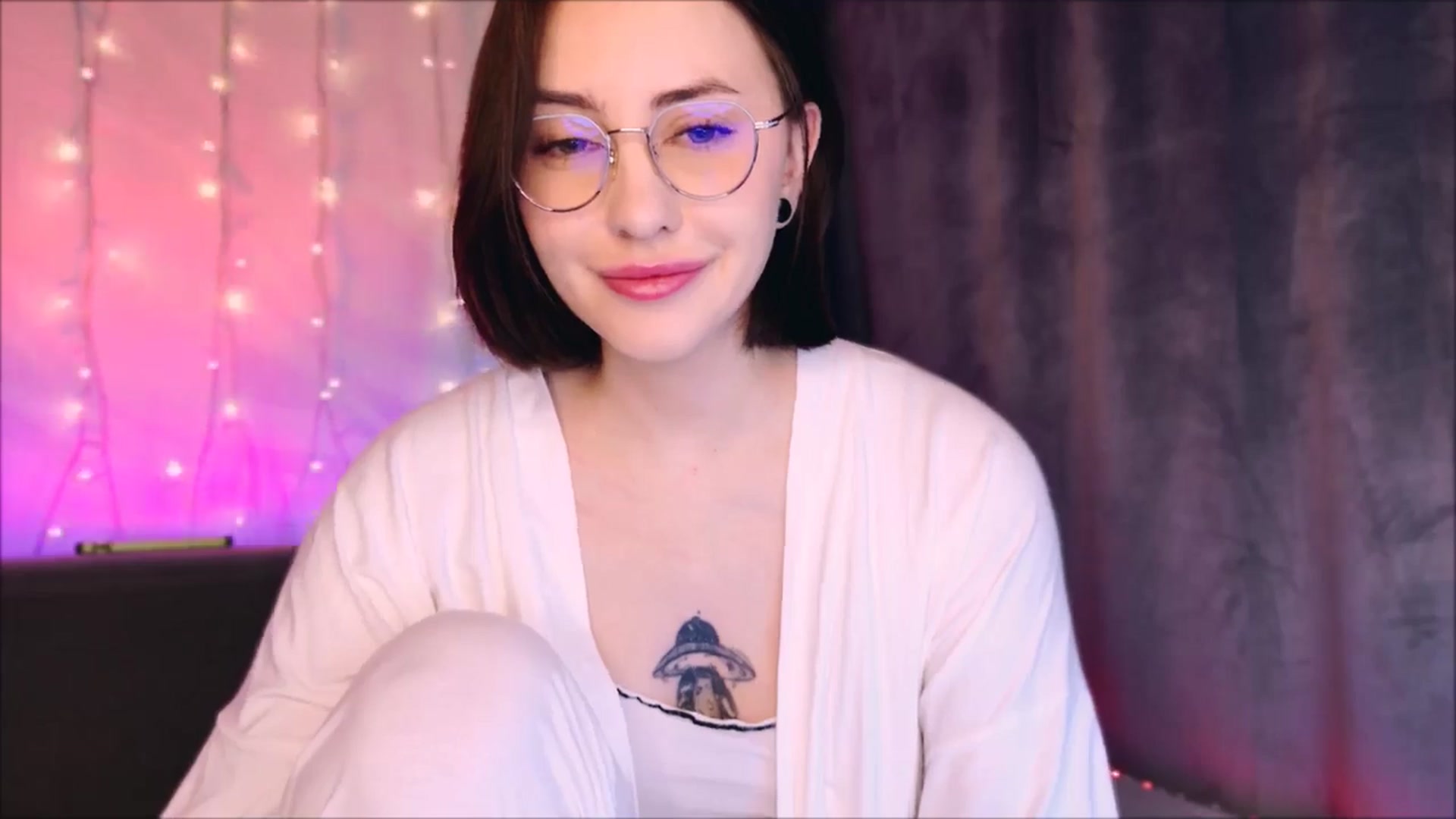 Gallery image thumbnail from Alien_Eva's myfreecams stream on, 03/19/2026, 01:59 image 4 of 20