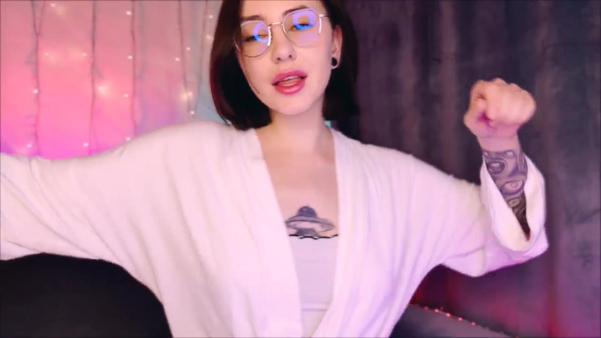 Gallery image thumbnail from Alien_Eva's myfreecams stream on, 03/19/2026, 01:59 image 16 of 20