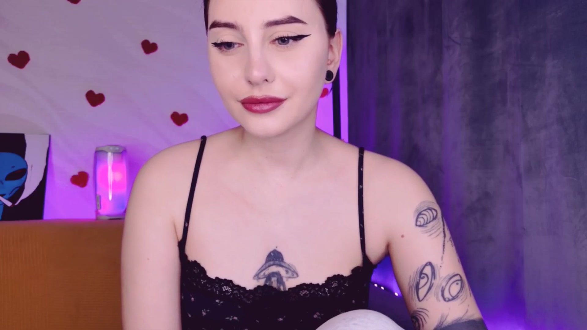 Gallery image thumbnail from Alien_Eva's myfreecams stream on, 04/10/2026, 02:18 image 17 of 20