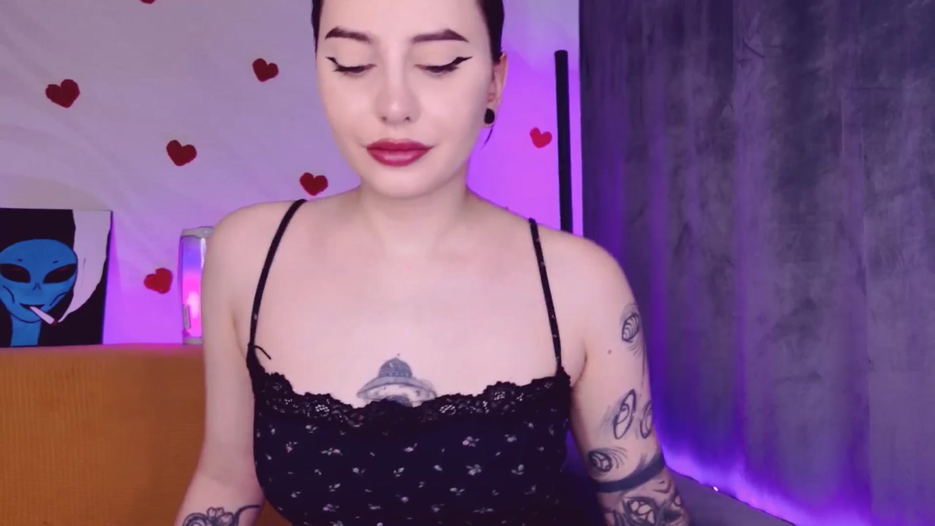 Gallery image thumbnail from Alien_Eva's myfreecams stream on, 04/10/2026, 02:18 image 2 of 20