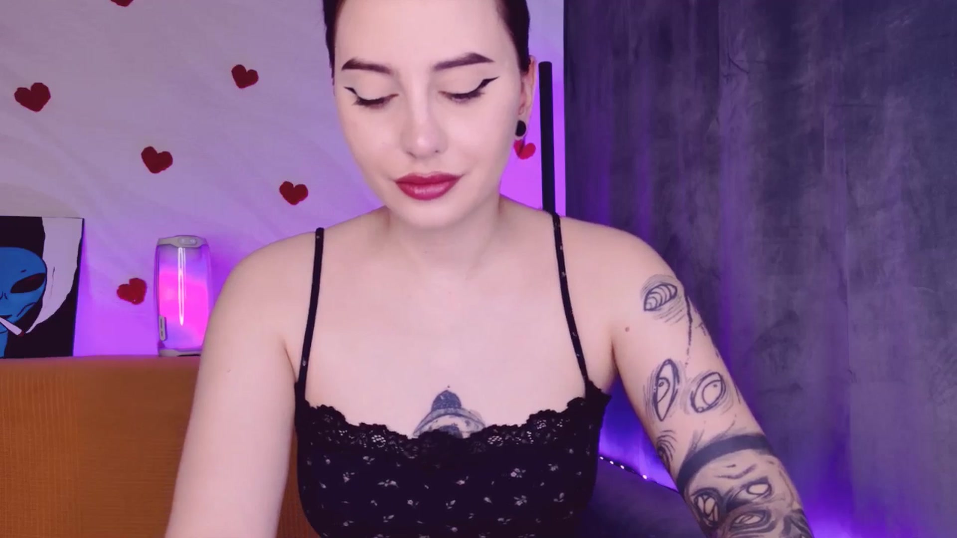 Gallery image thumbnail from Alien_Eva's myfreecams stream on, 04/10/2026, 02:18 image 7 of 20