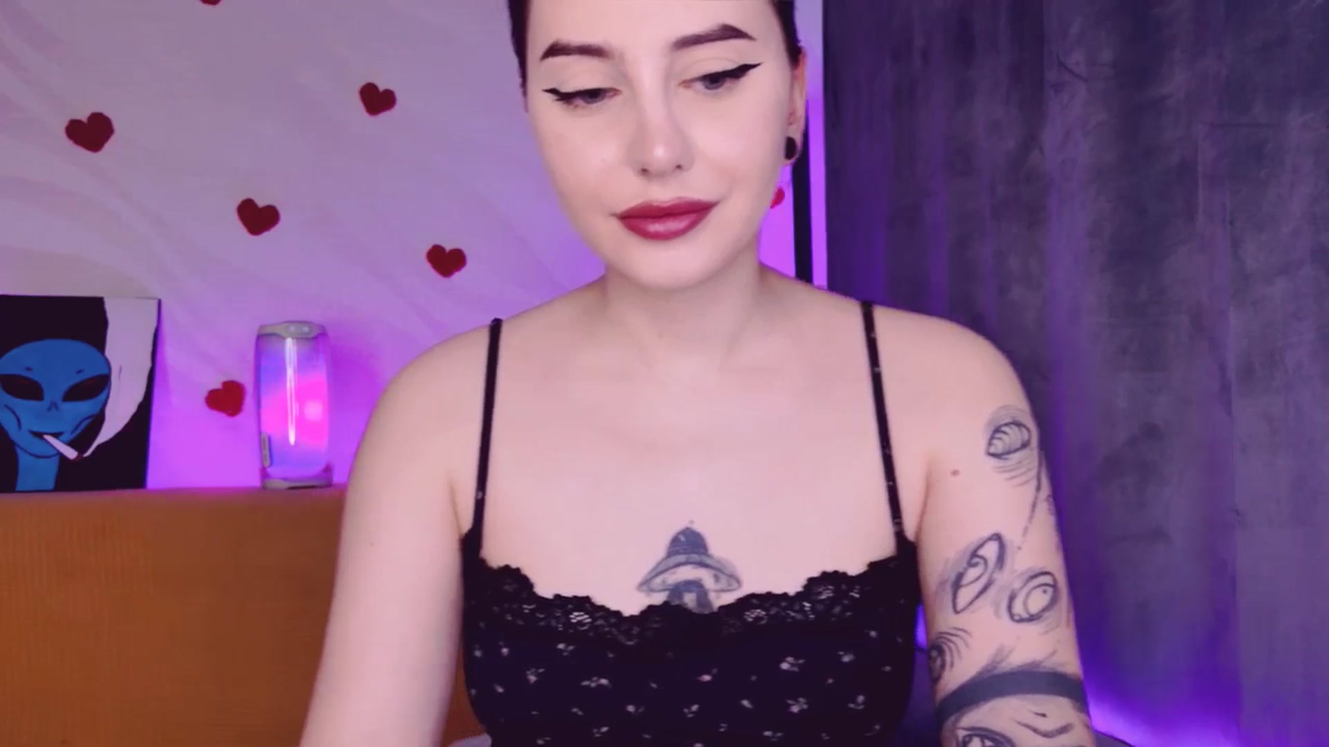 Gallery image thumbnail from Alien_Eva's myfreecams stream on, 04/10/2026, 02:18 image 4 of 20