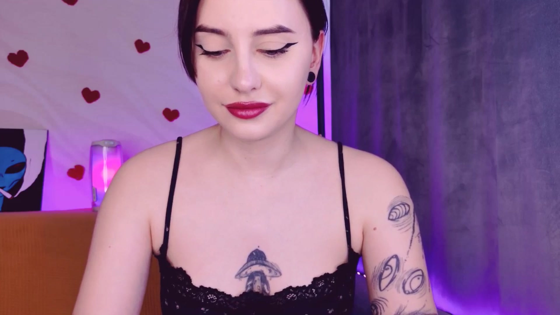Gallery image thumbnail from Alien_Eva's myfreecams stream on, 04/10/2026, 05:45 image 2 of 20