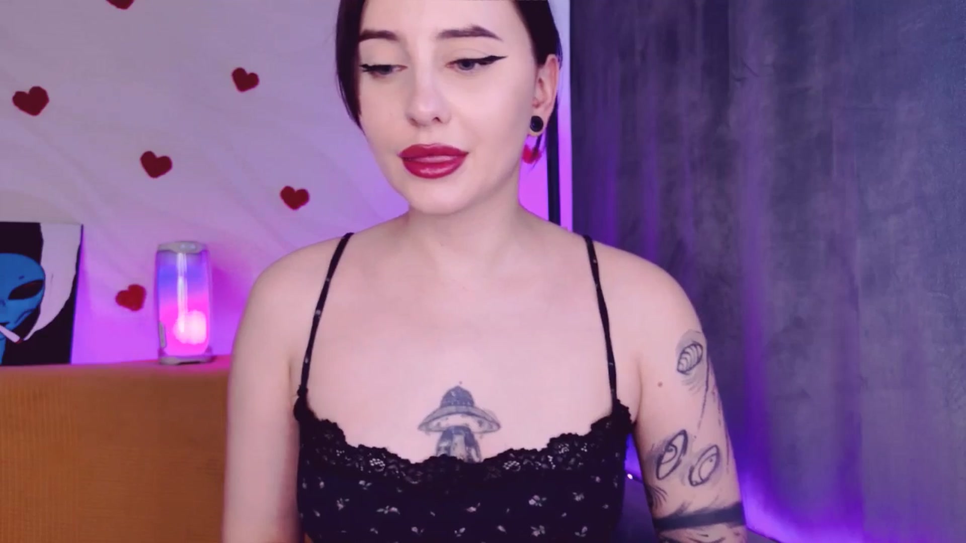 Gallery image thumbnail from Alien_Eva's myfreecams stream on, 04/10/2026, 05:45 image 3 of 20