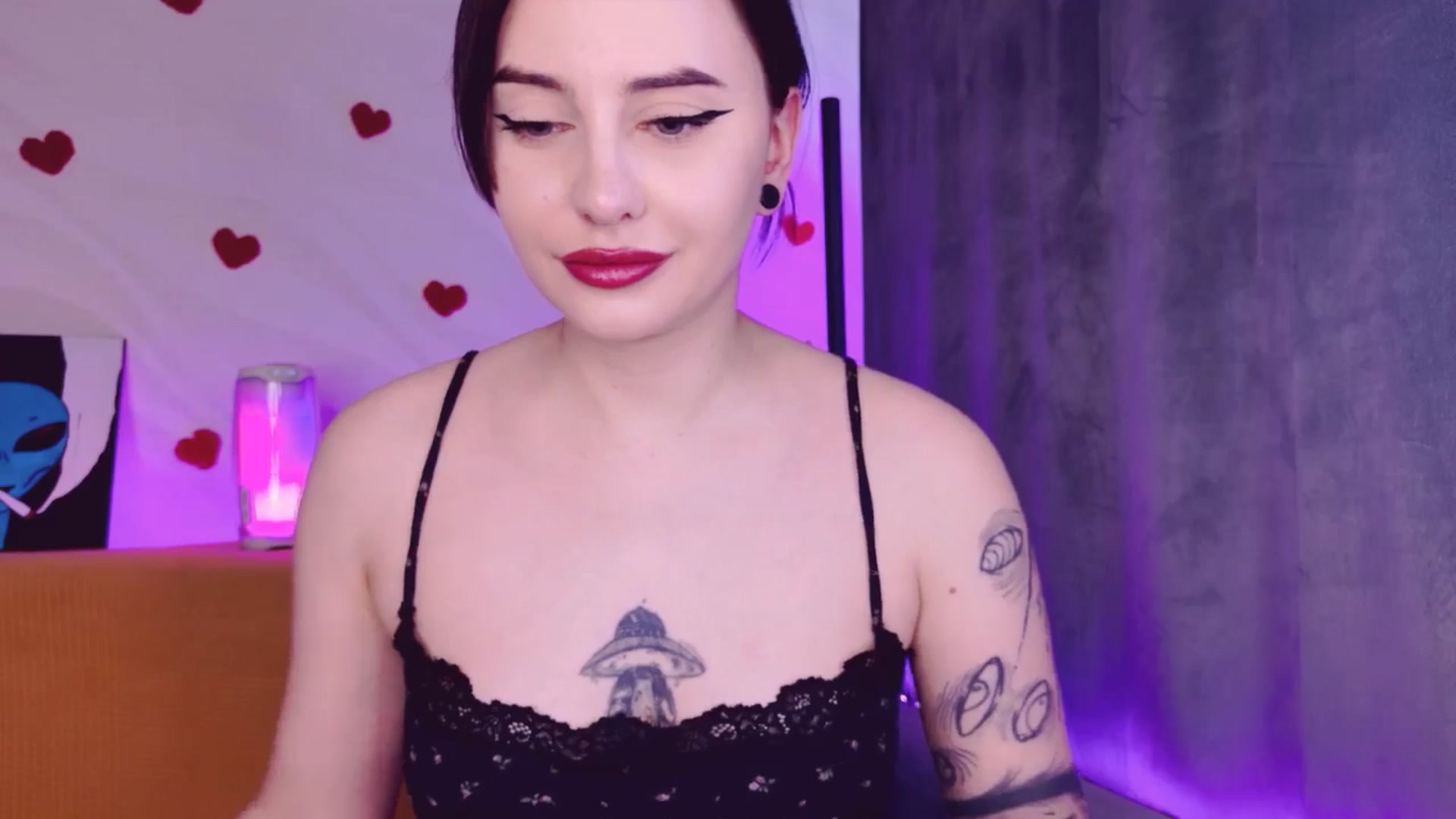 Gallery image thumbnail from Alien_Eva's myfreecams stream on, 04/10/2026, 05:45 image 4 of 20