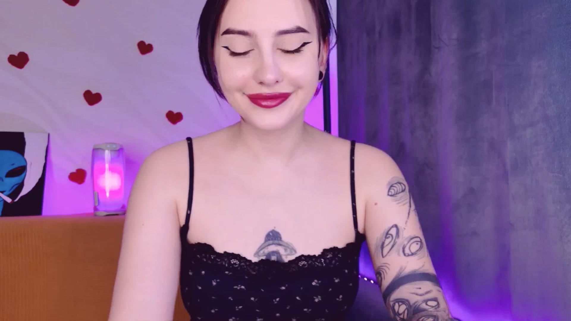 Gallery image thumbnail from Alien_Eva's myfreecams stream on, 04/10/2026, 05:45 image 8 of 20