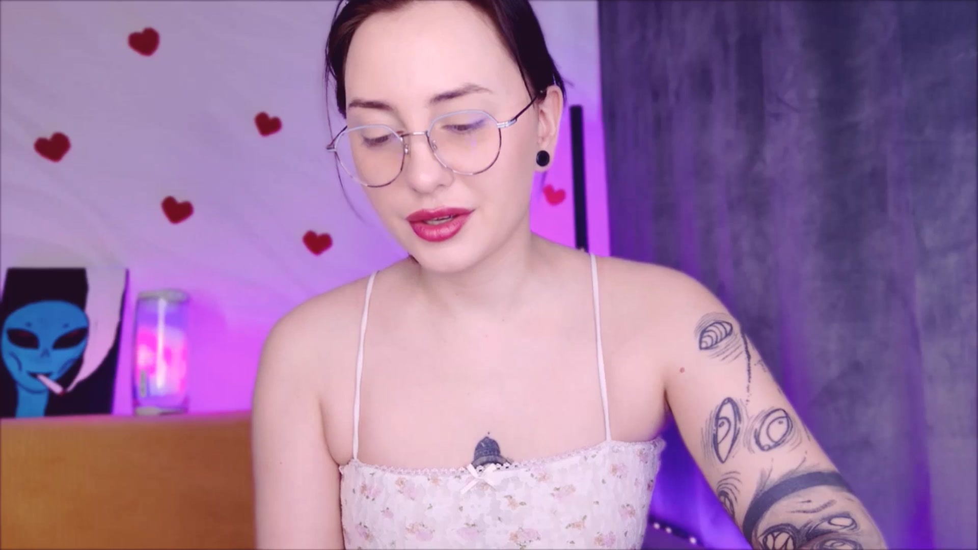 Gallery image thumbnail from Alien_Eva's myfreecams stream on, 04/12/2026, 03:09 image 9 of 20