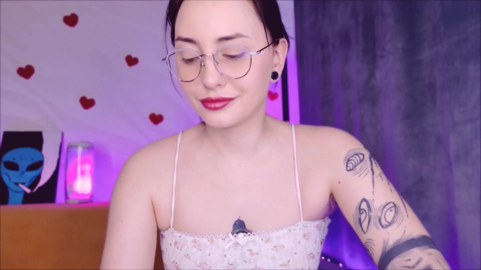 Gallery image thumbnail from Alien_Eva's myfreecams stream on, 04/12/2026, 03:09 image 10 of 20