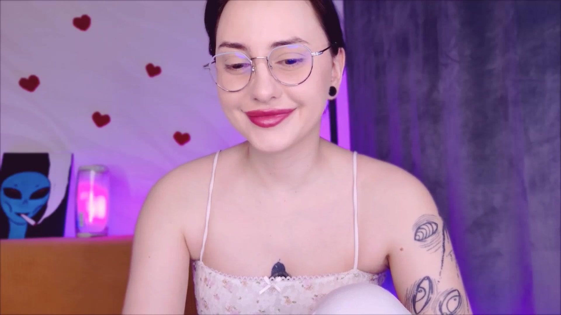 Gallery image thumbnail from Alien_Eva's myfreecams stream on, 04/12/2026, 03:09 image 17 of 20