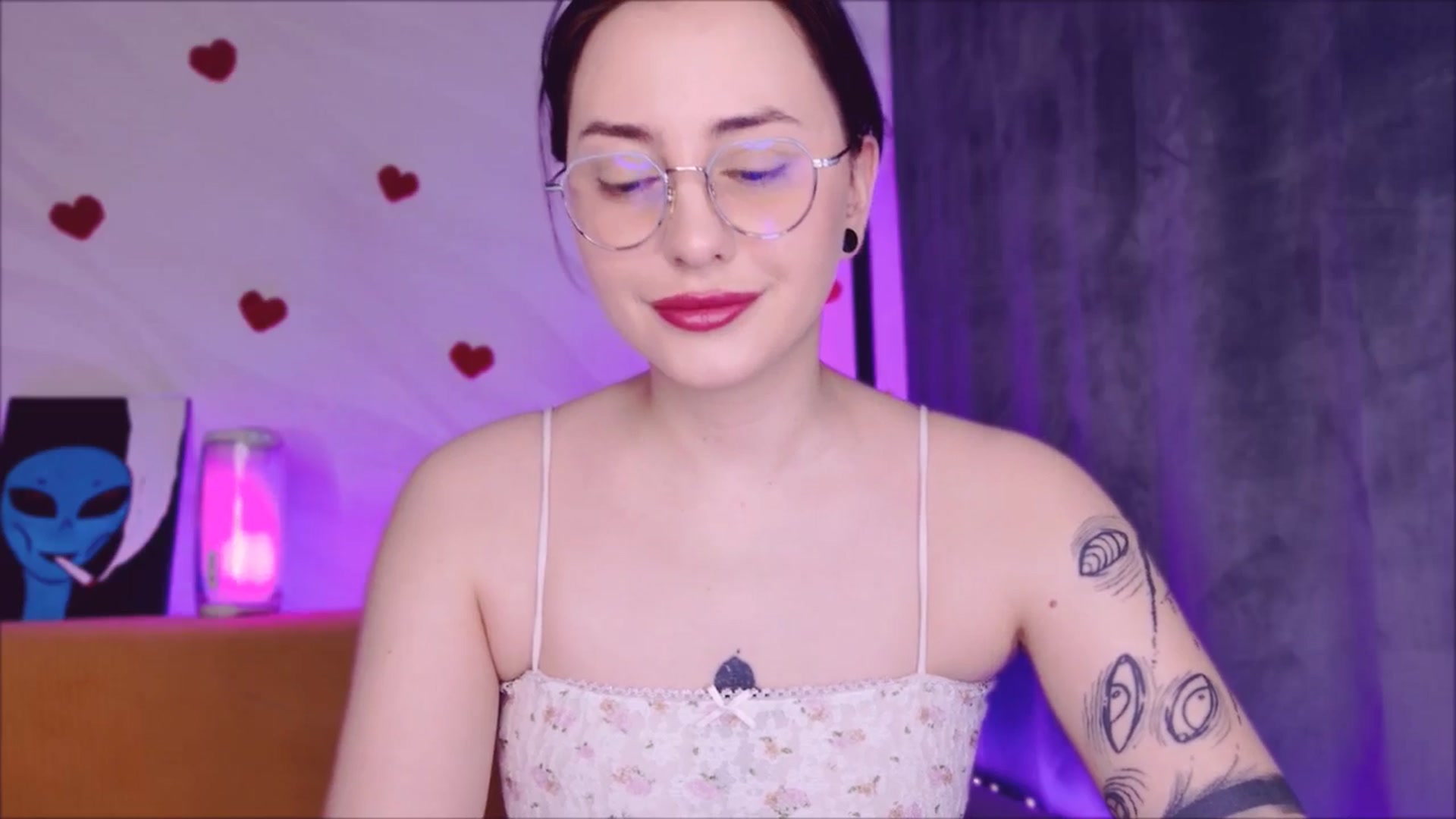 Gallery image thumbnail from Alien_Eva's myfreecams stream on, 04/12/2026, 03:09 image 2 of 20