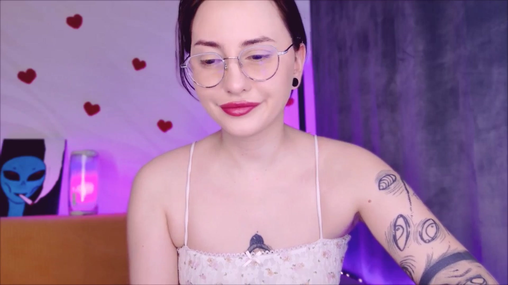 Gallery image thumbnail from Alien_Eva's myfreecams stream on, 04/12/2026, 03:09 image 14 of 20