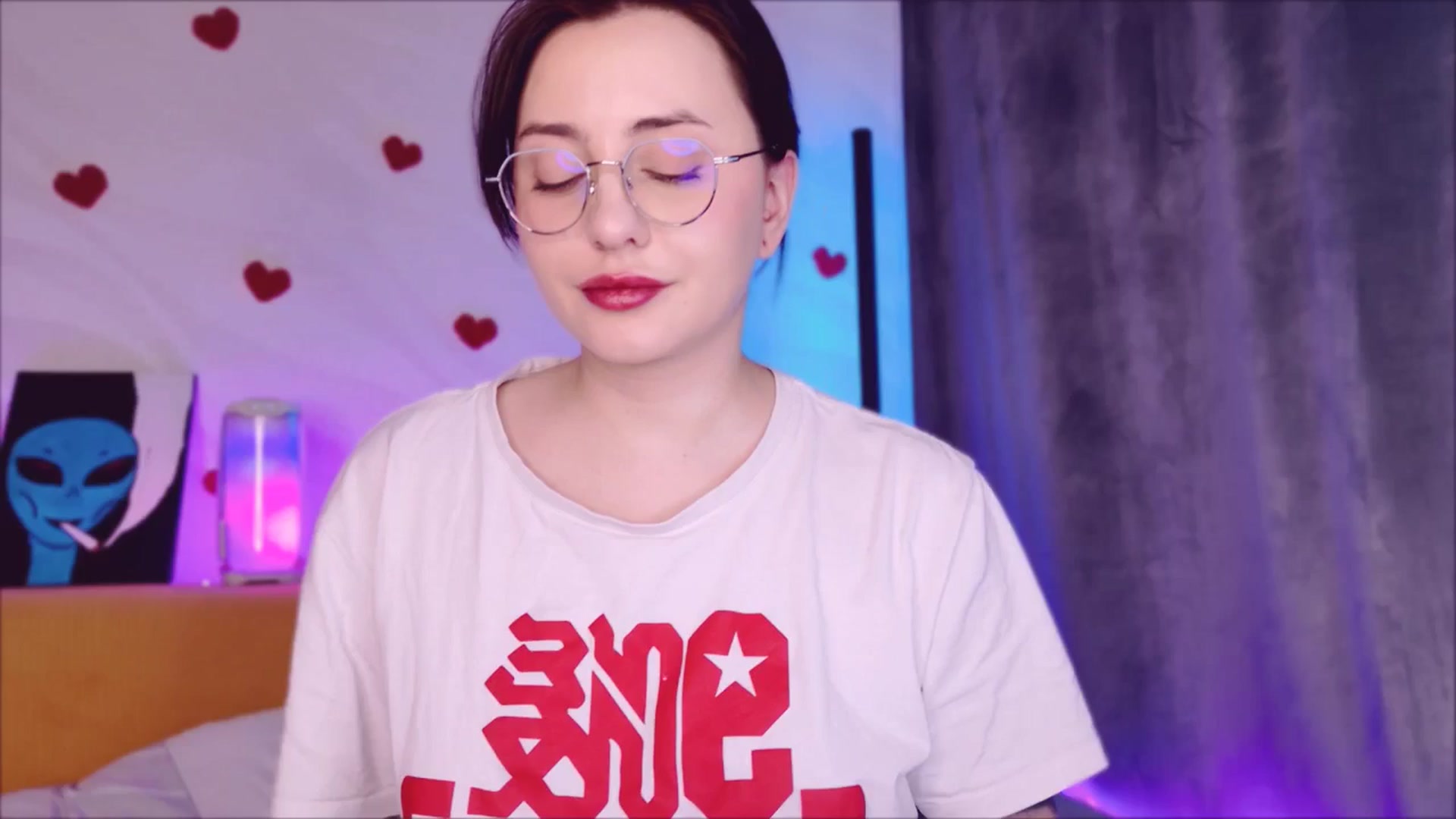 Gallery image thumbnail from Alien_Eva's myfreecams stream on, 04/19/2026, 05:47 image 1 of 20