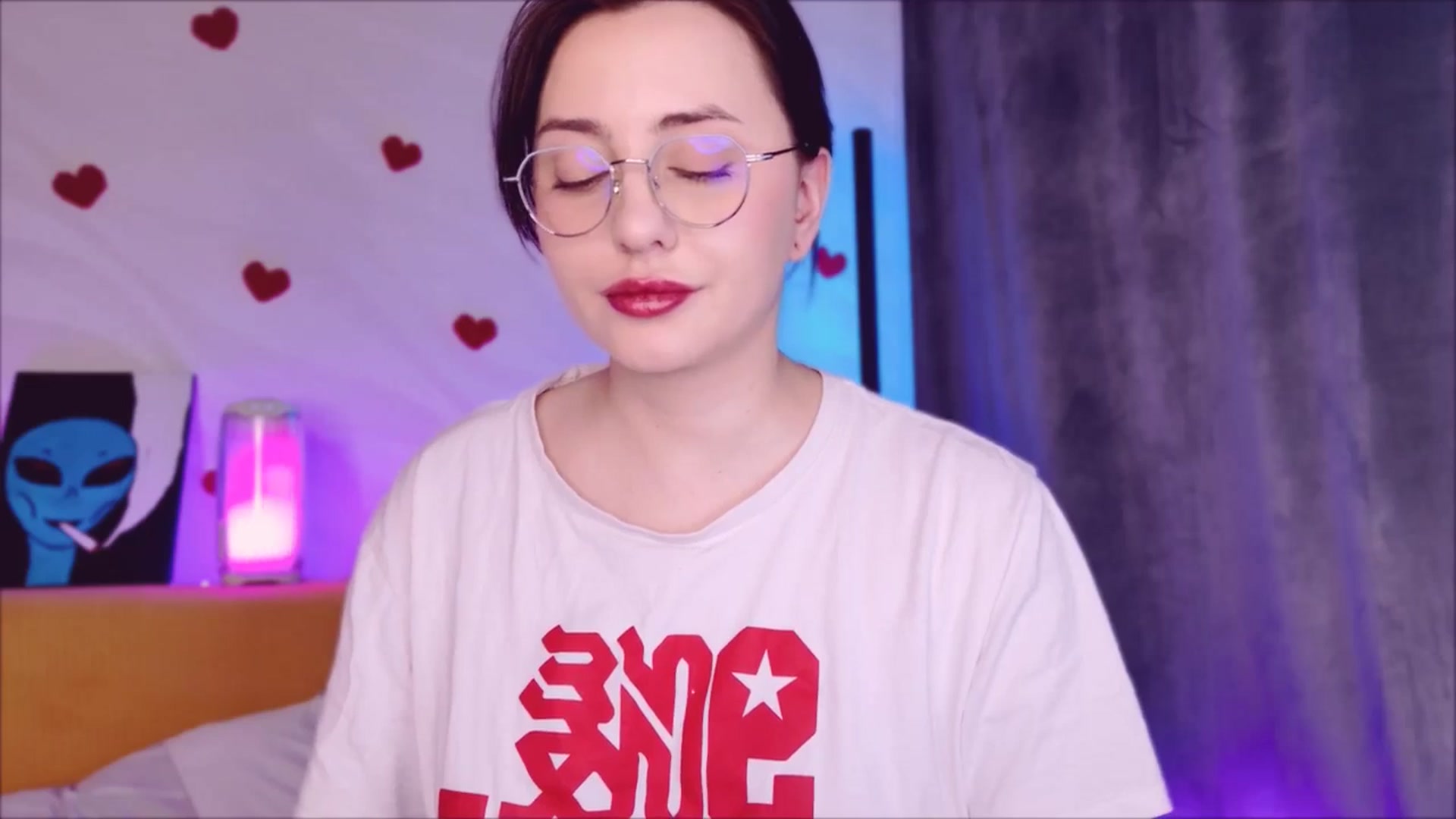 Gallery image thumbnail from Alien_Eva's myfreecams stream on, 04/19/2026, 05:47 image 4 of 20